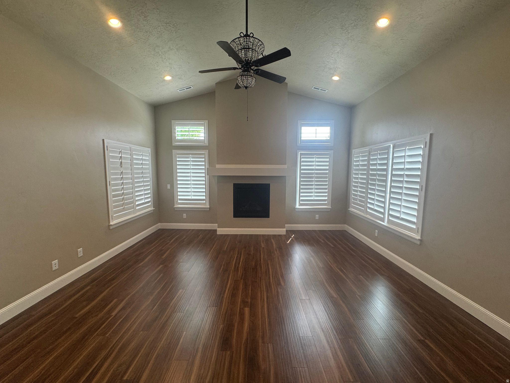 HARVEST CROSSING VILLAS - Residential