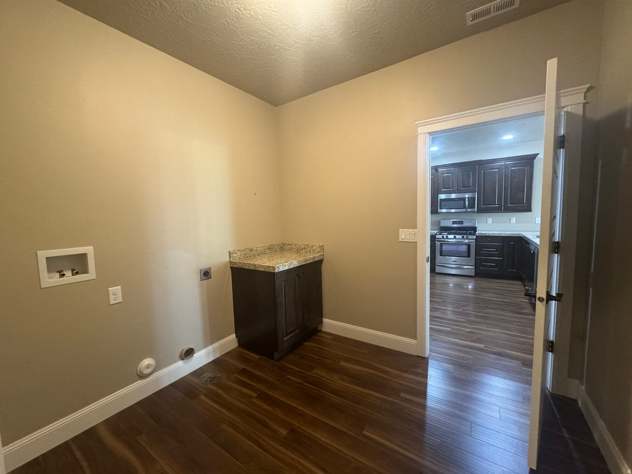 HARVEST CROSSING VILLAS - Residential