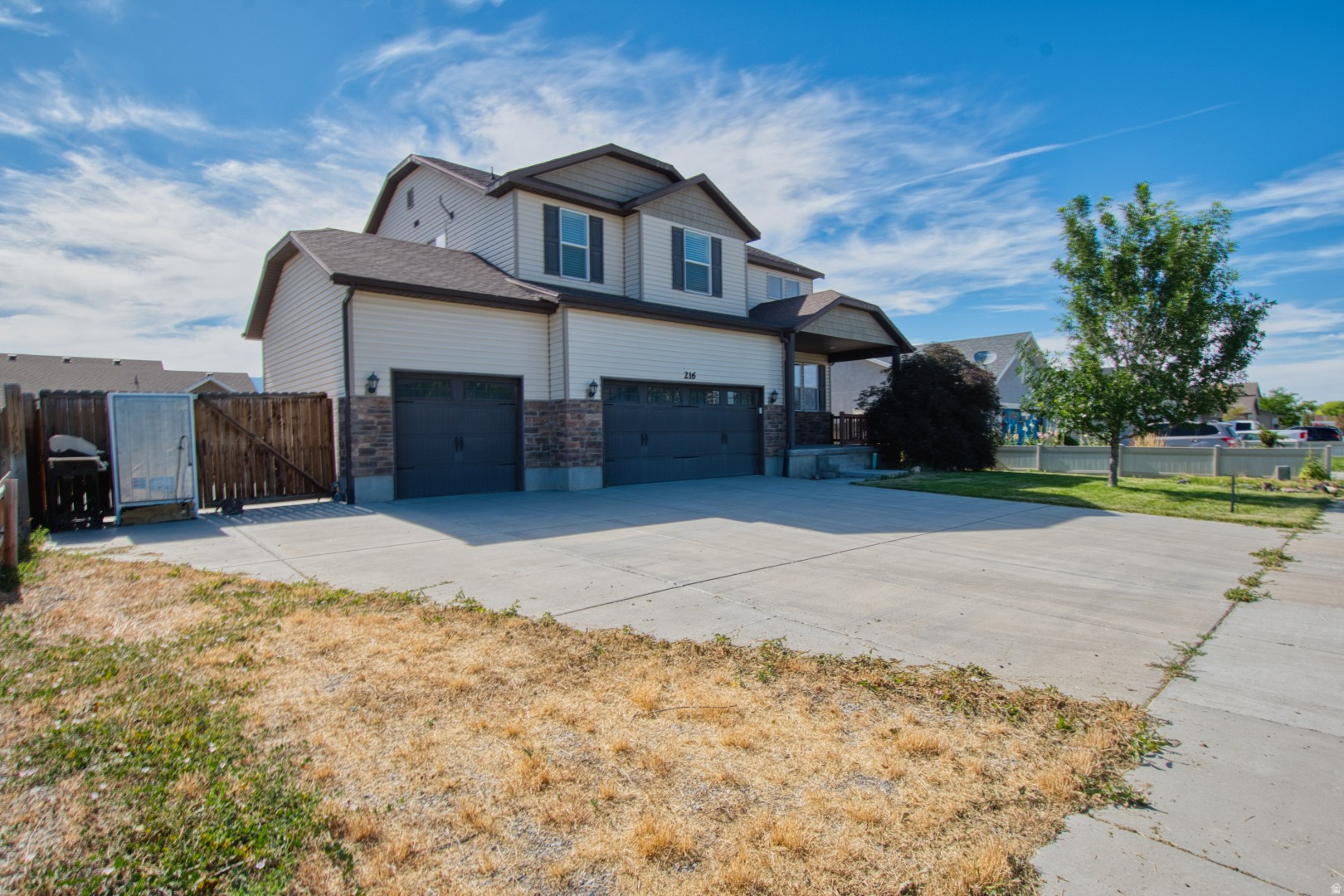 THE MEADOWS - Residential