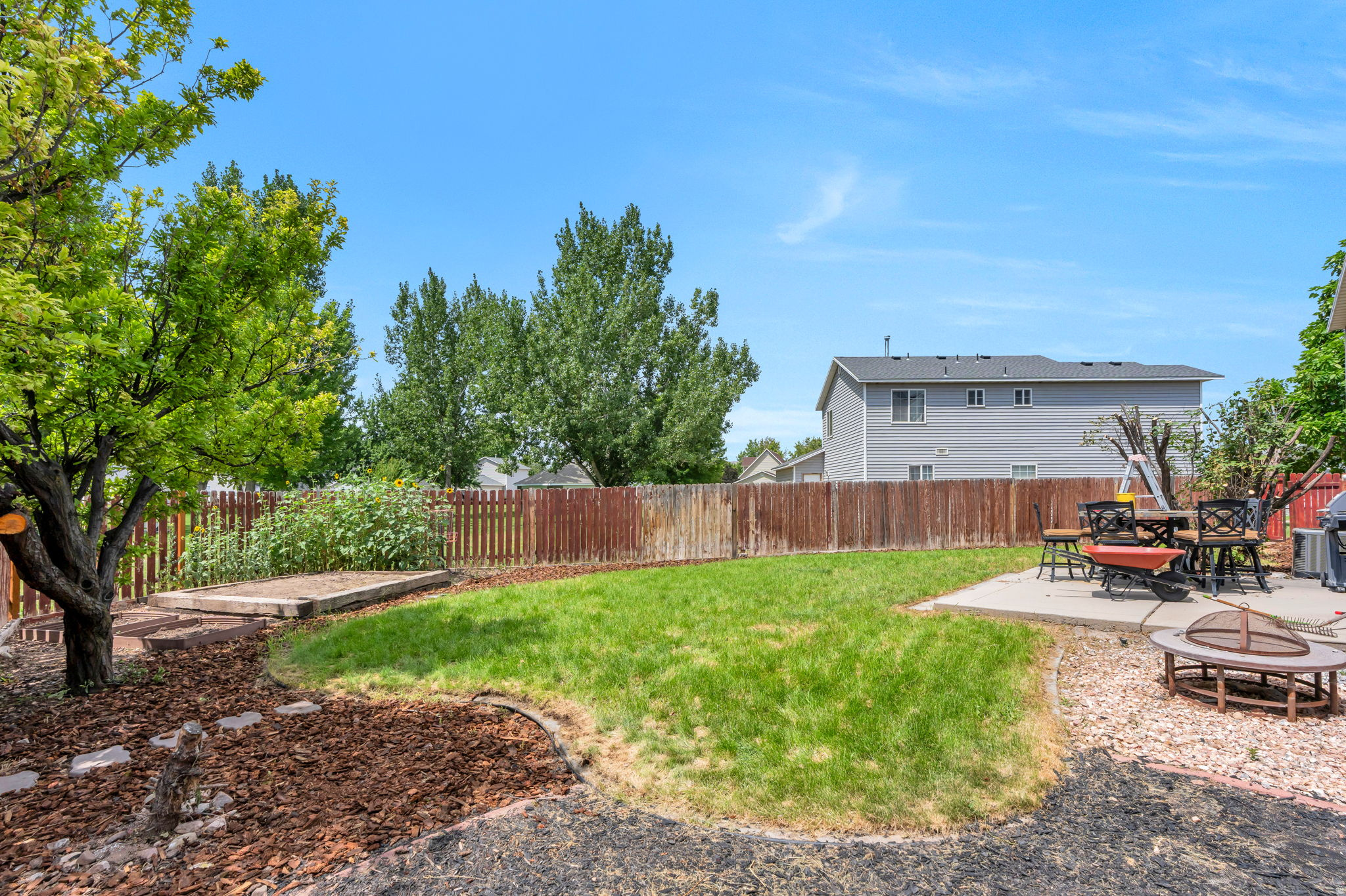 SUNSET PARK - Residential