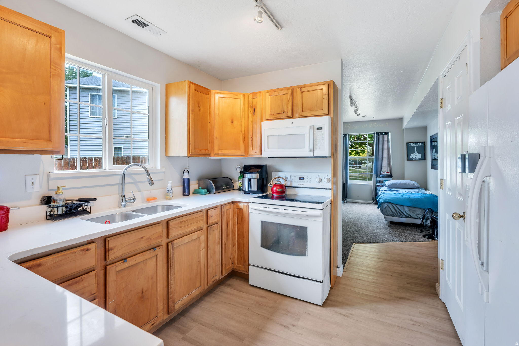 SUNSET PARK - Residential