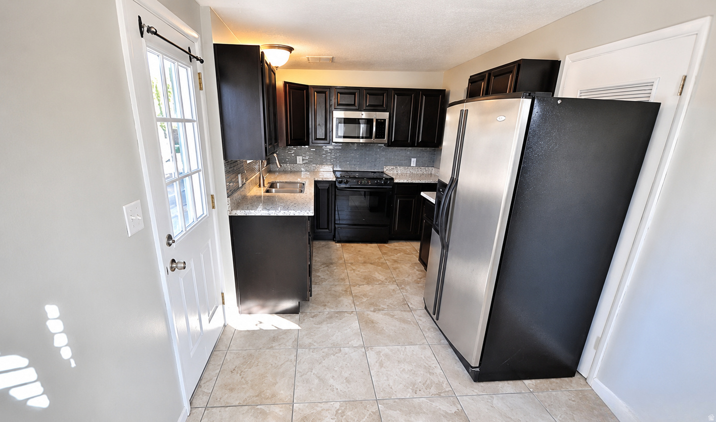 HOLLY & WHITNEY - Residential