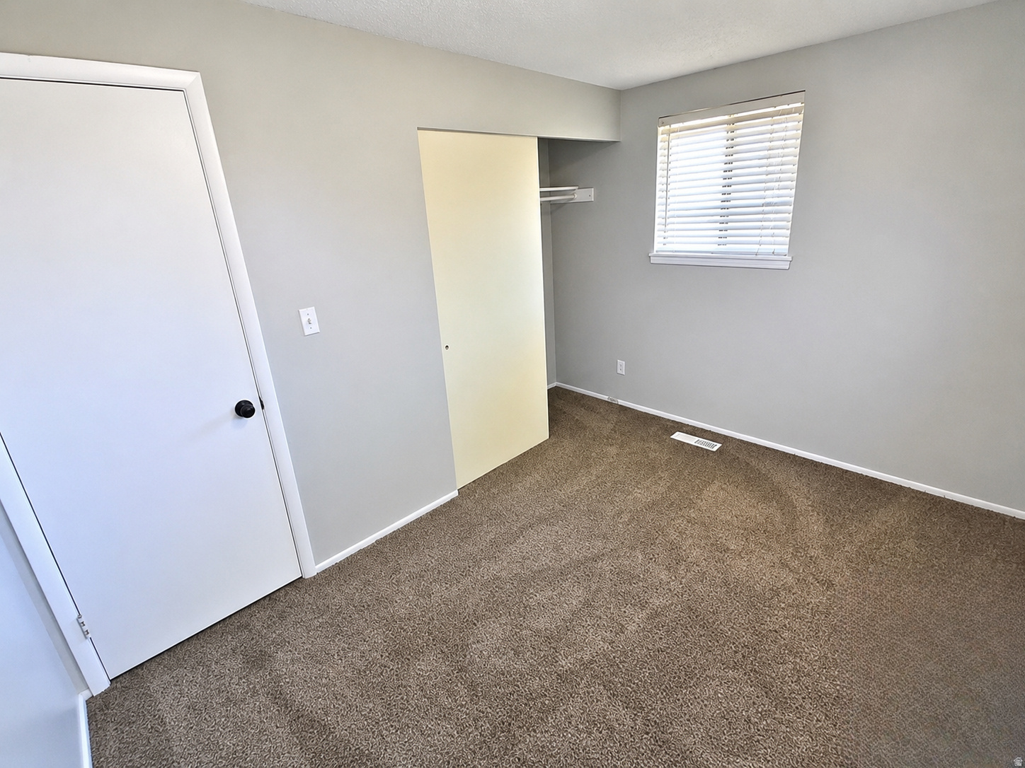 HOLLY & WHITNEY - Residential
