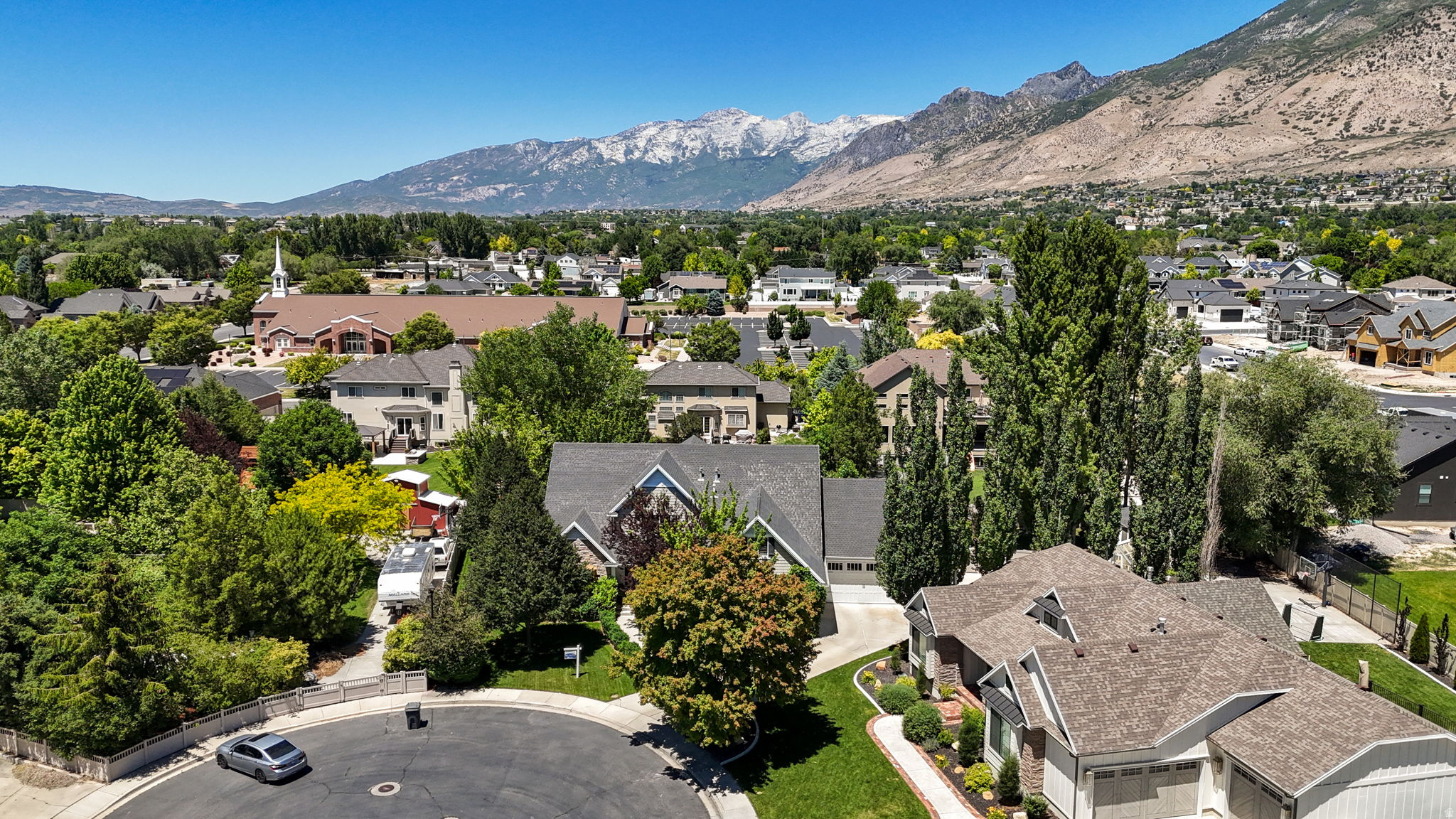 AUTUMN GROVE - Residential
