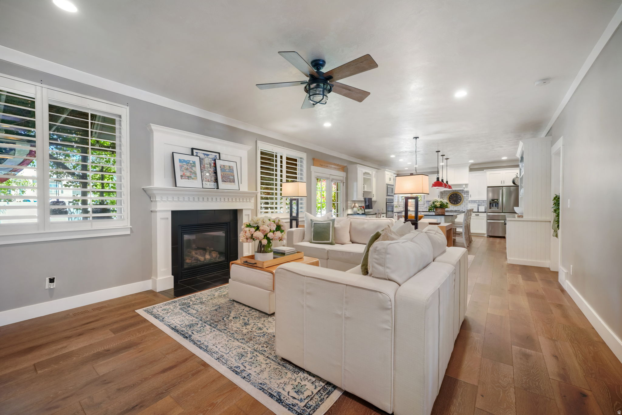 AUTUMN GROVE - Residential