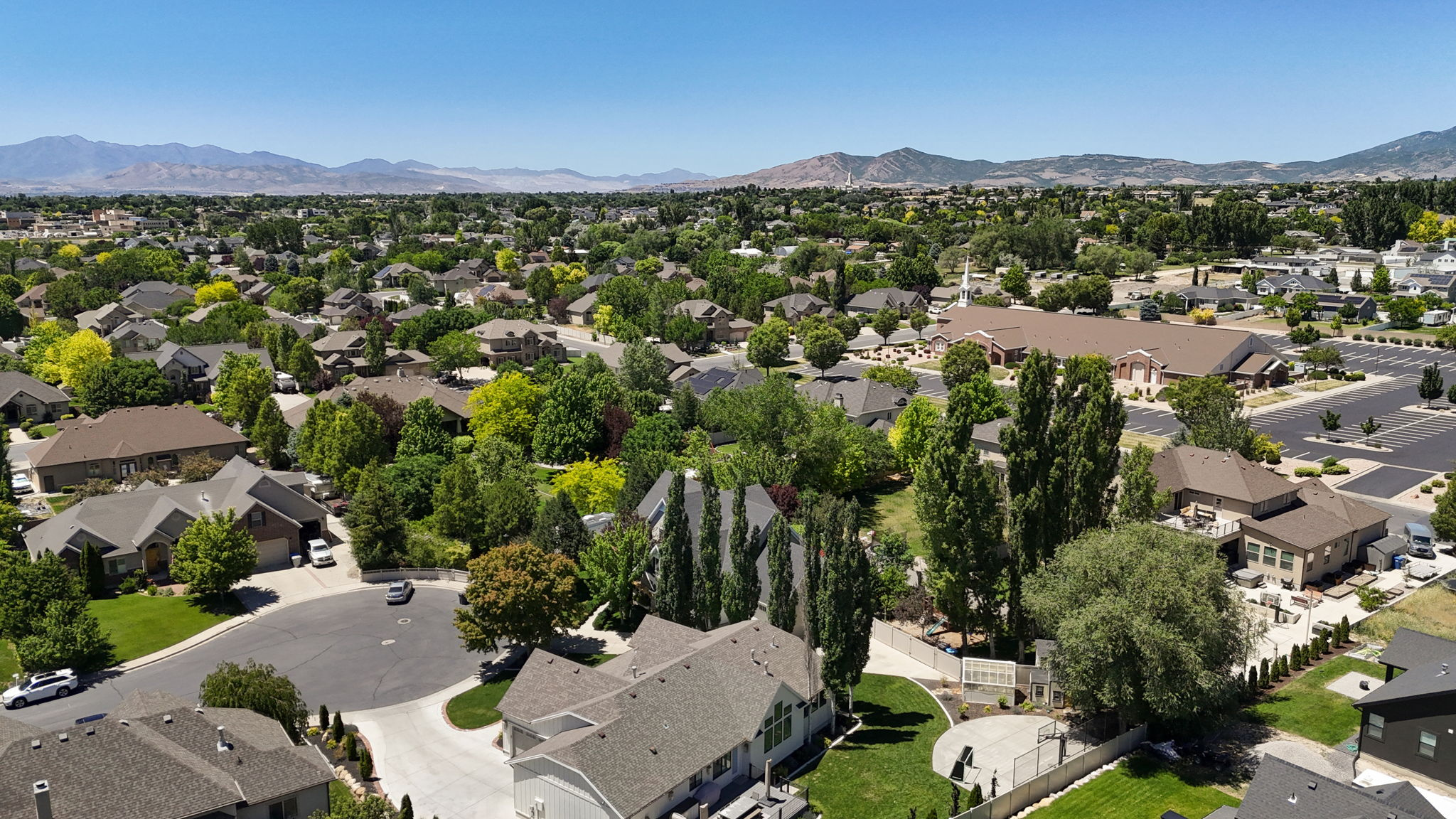 AUTUMN GROVE - Residential