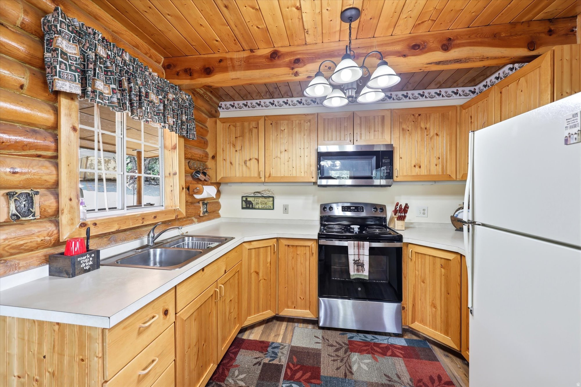 SKYLINE MOUNTAIN RESORT - Residential