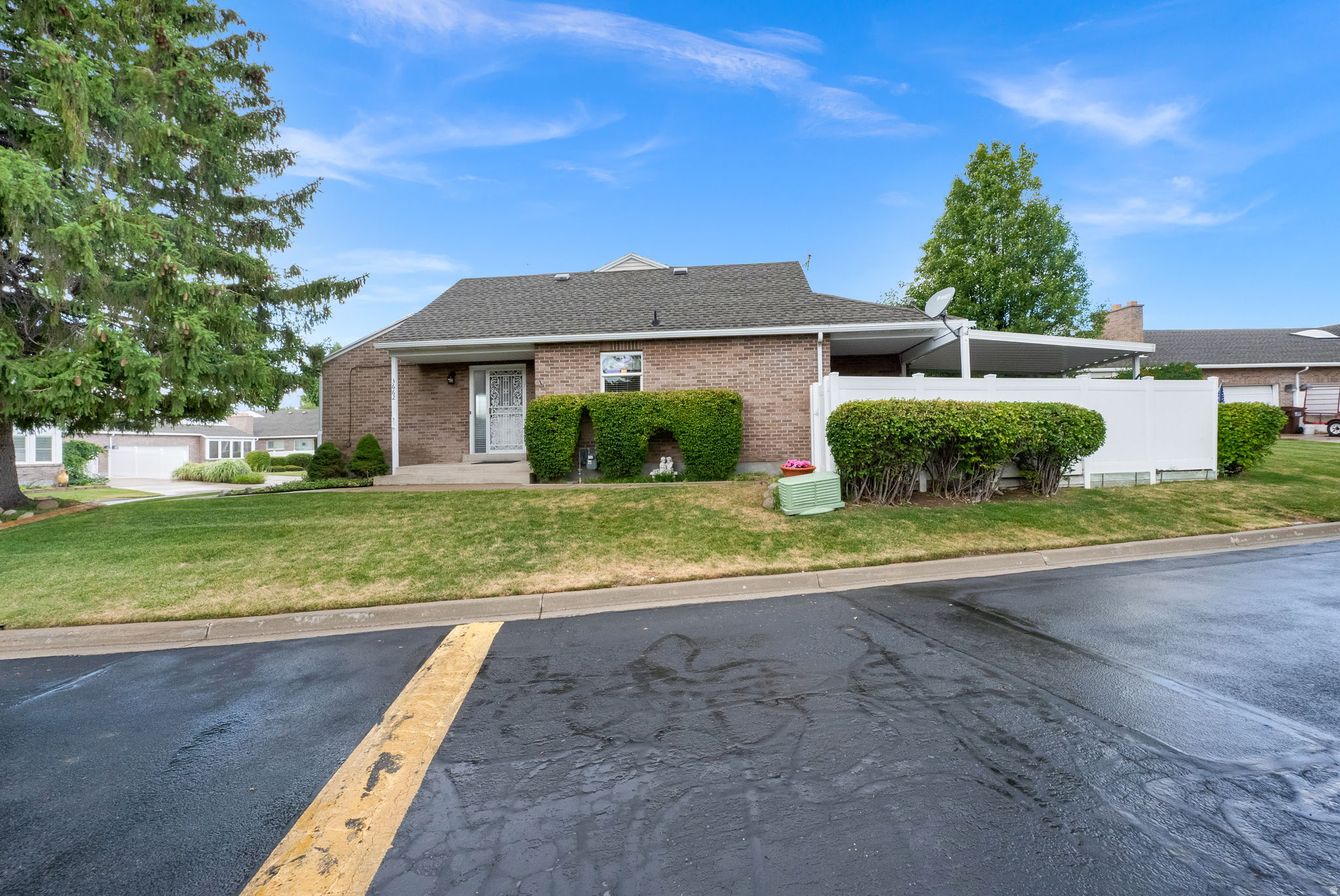 STONE HOLLOW - Residential