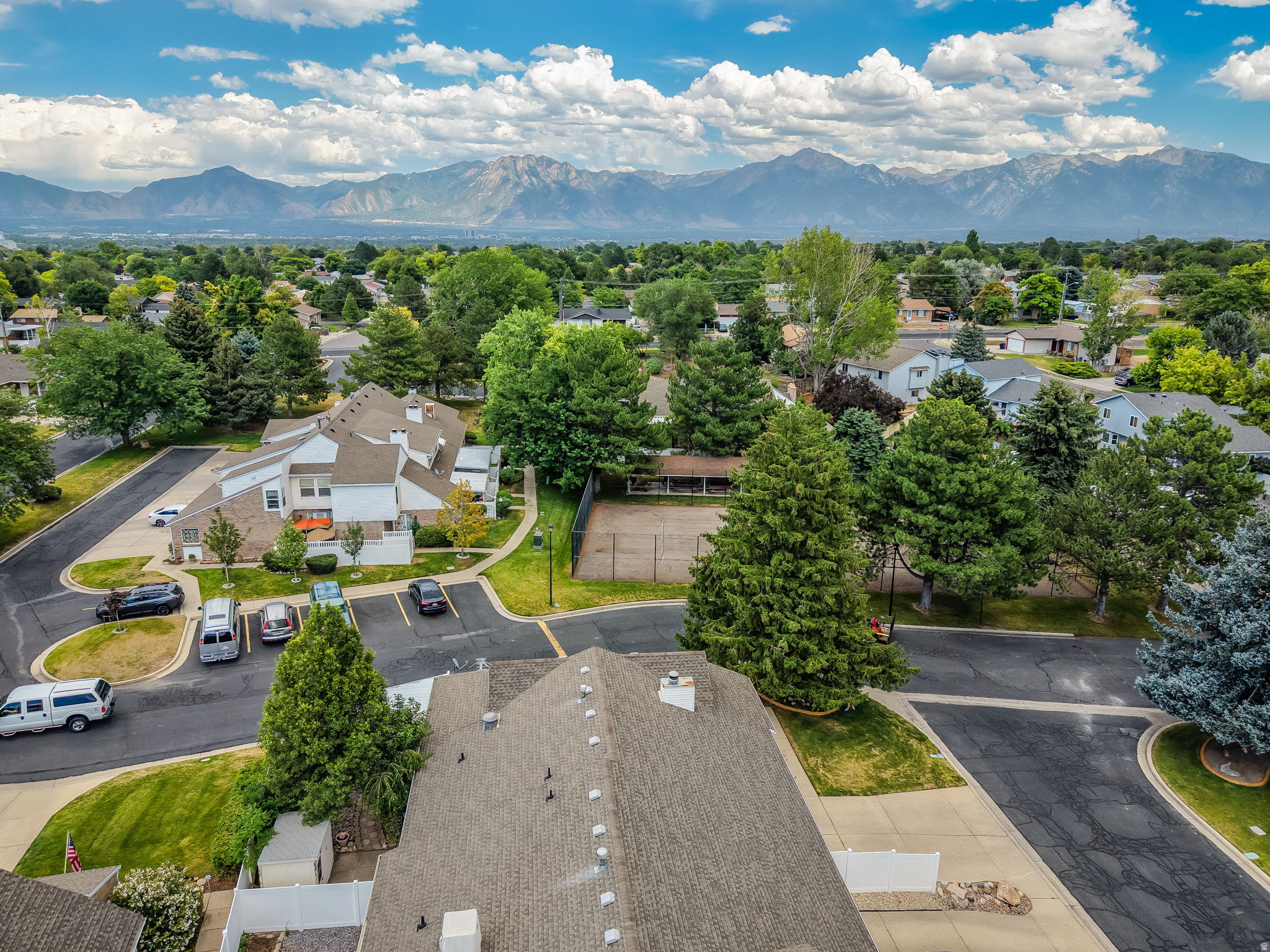 STONE HOLLOW - Residential