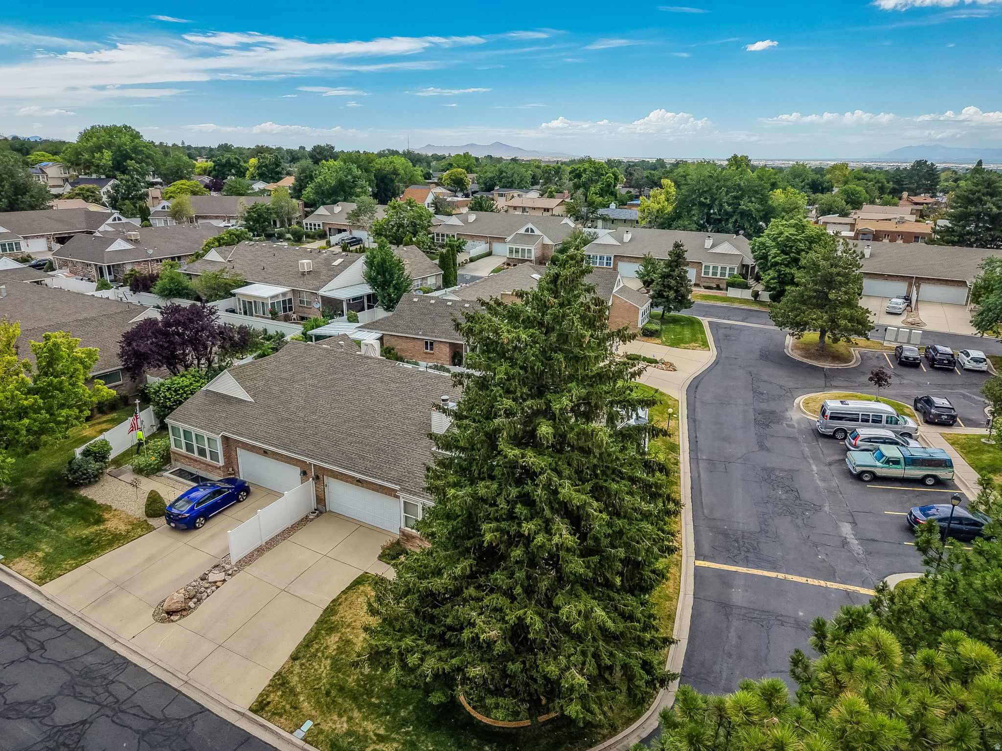 STONE HOLLOW - Residential