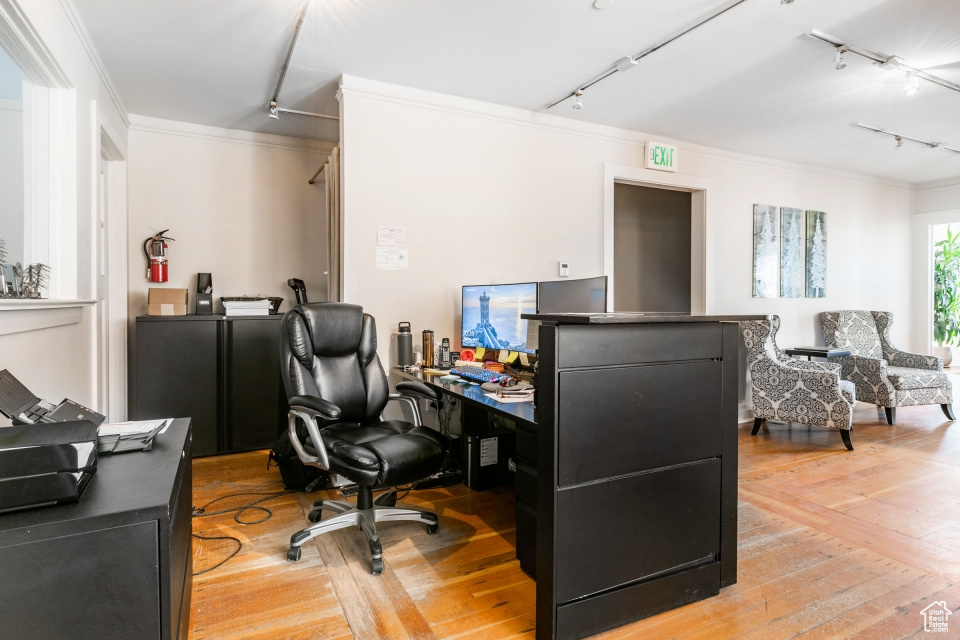 PARK CITY - Commercial Lease