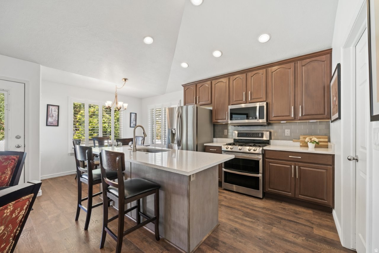 HERITAGE COVE - Residential