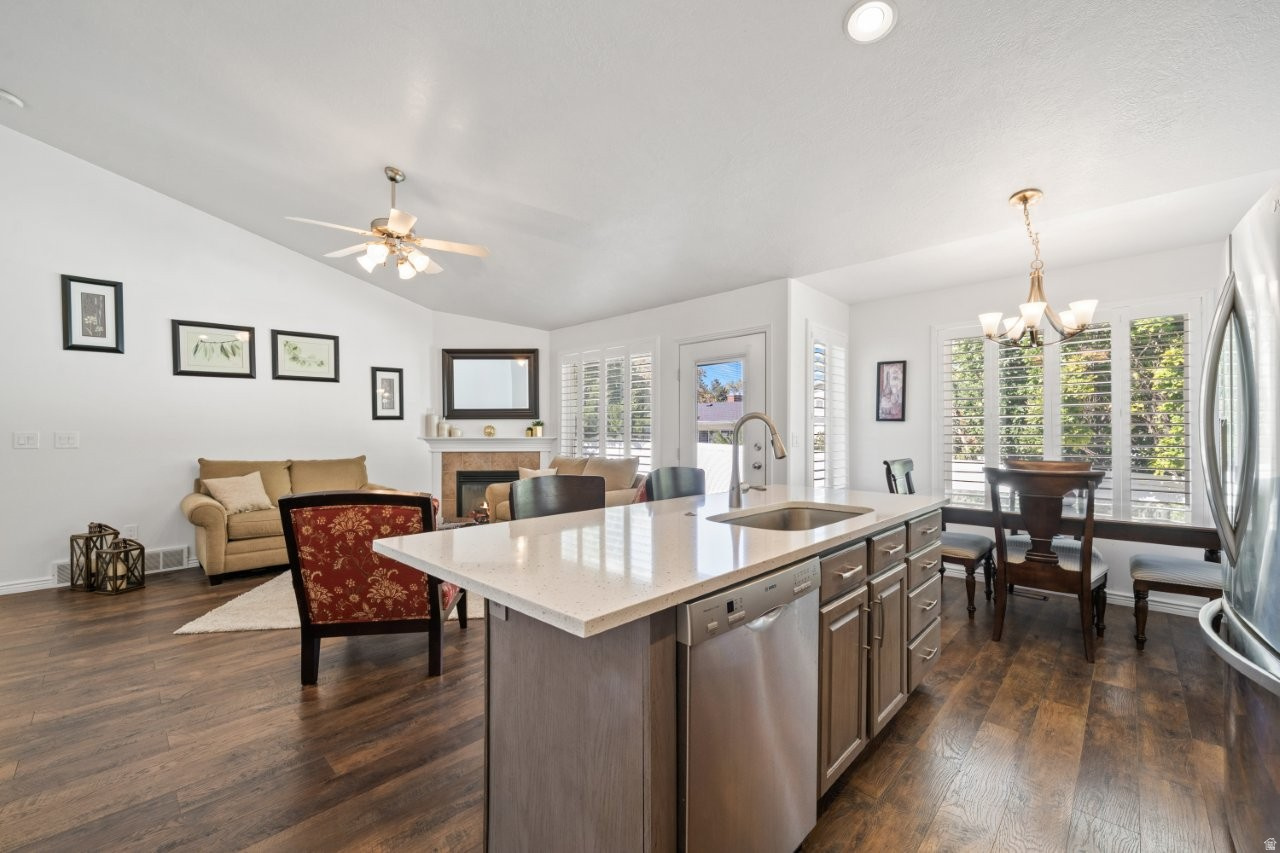 HERITAGE COVE - Residential