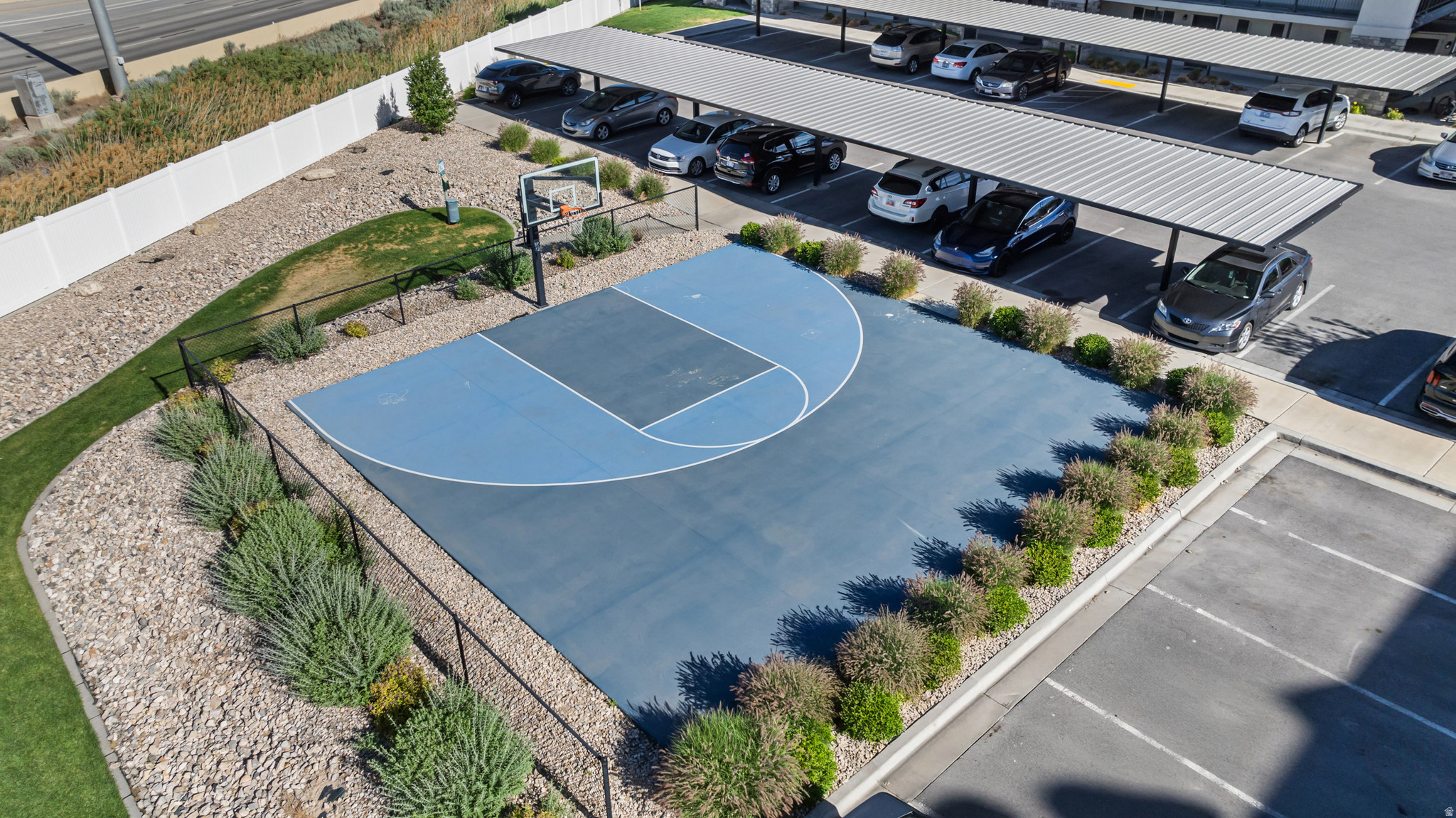 RUNNING HORSE CONDO - Residential
