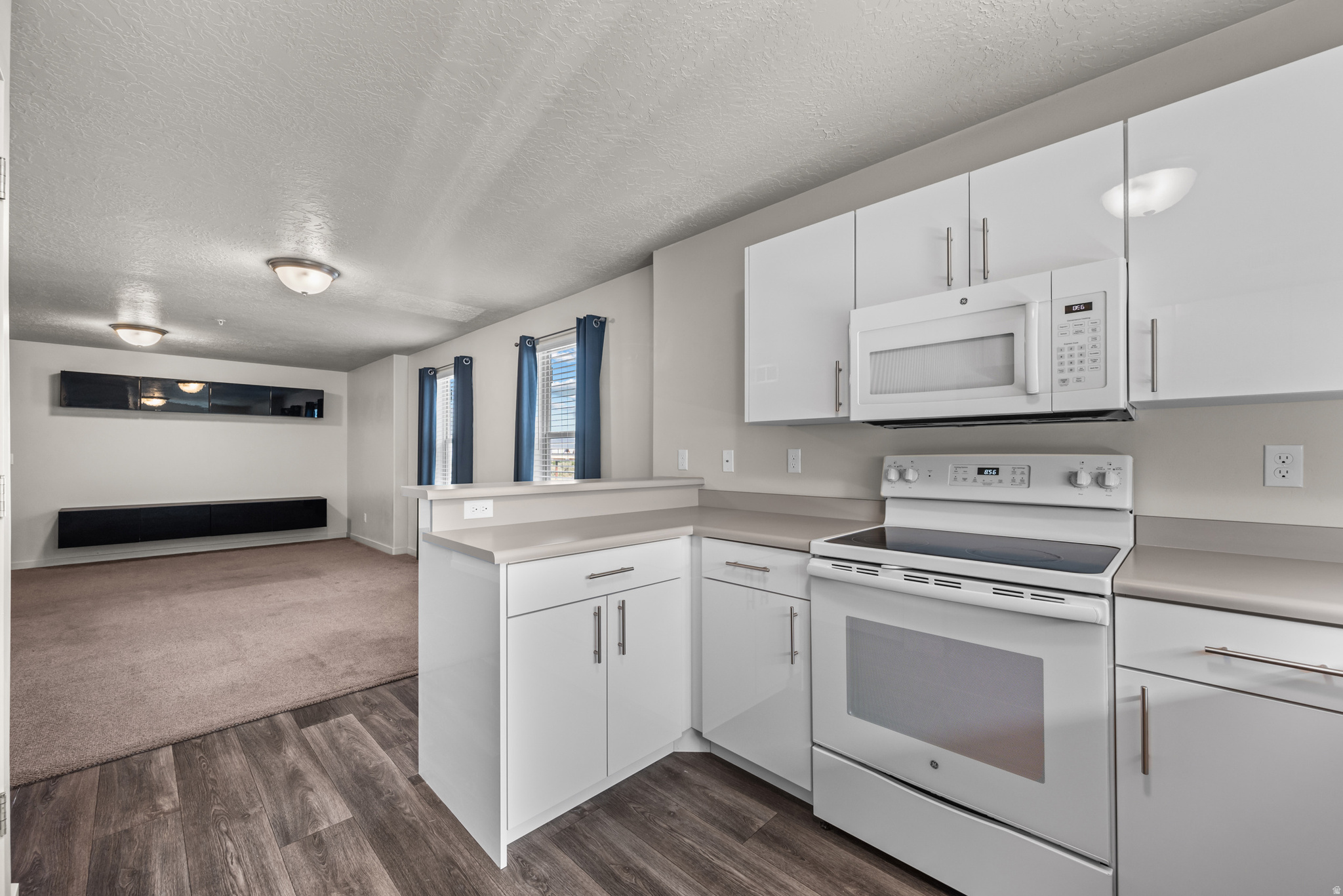 RUNNING HORSE CONDO - Residential
