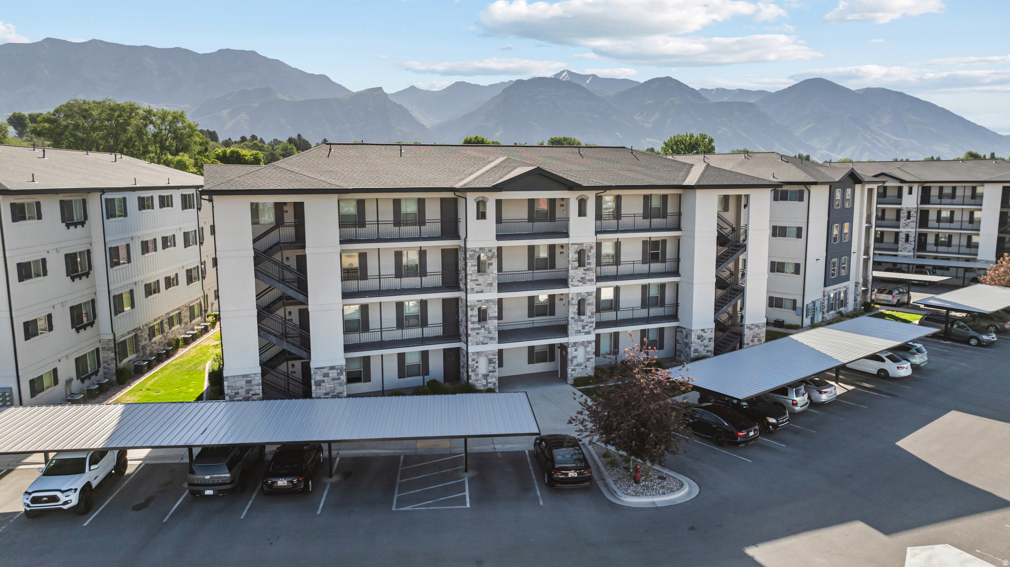 STUNNING CONDO NEAR UVU! 2 bedrooms 1 bathroom on this end unit, condominium just South of UVU. Walking distance to UVU, restaurants, and commerce in general, access to I-15, minutes from the mall, great views of the LDS temple, and much more! The HOA fee is rather low. The complex offers basketball and Volleyball courts, picnic area, and a playground. The garbage, sewer, and the water are included in the monthly HOA. Square footage figures are provided as a courtesy estimate only and were obtained from the county records and prior MLS report. Buyer is advised to obtain an independent measurement.