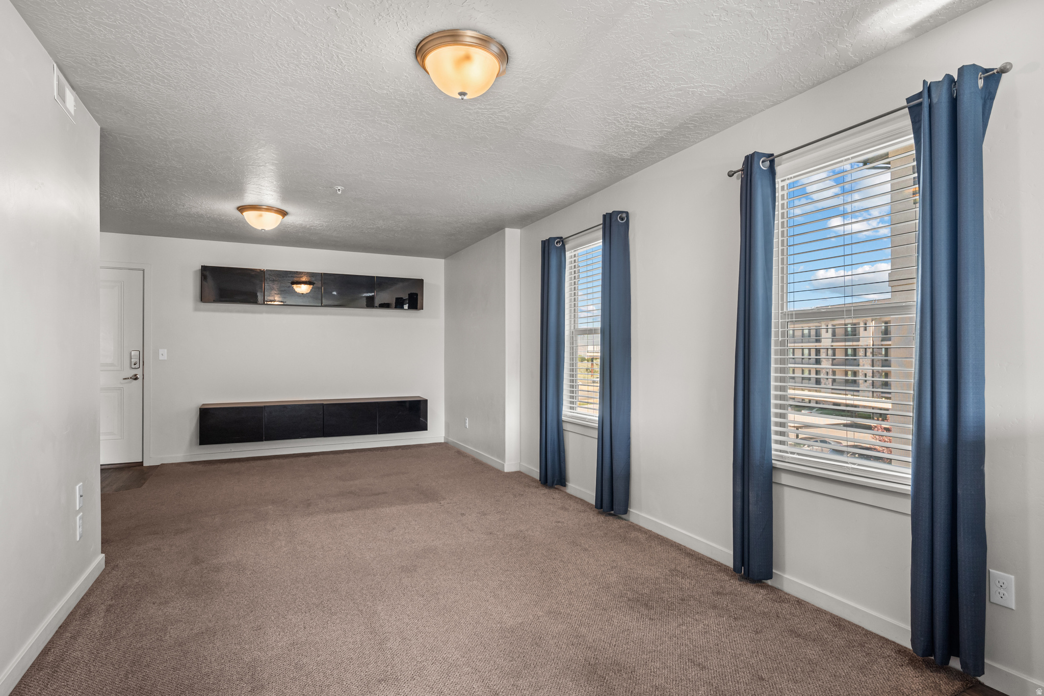 RUNNING HORSE CONDO - Residential