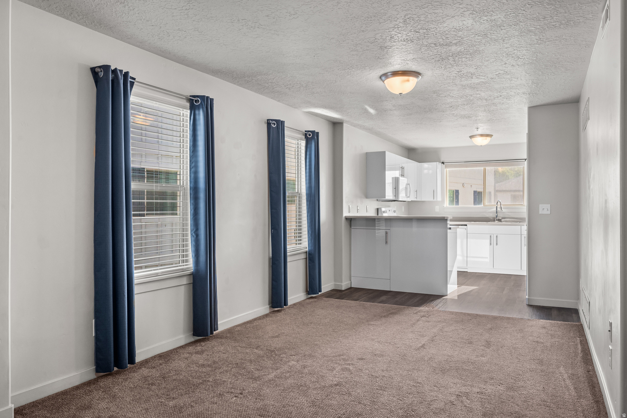 RUNNING HORSE CONDO - Residential