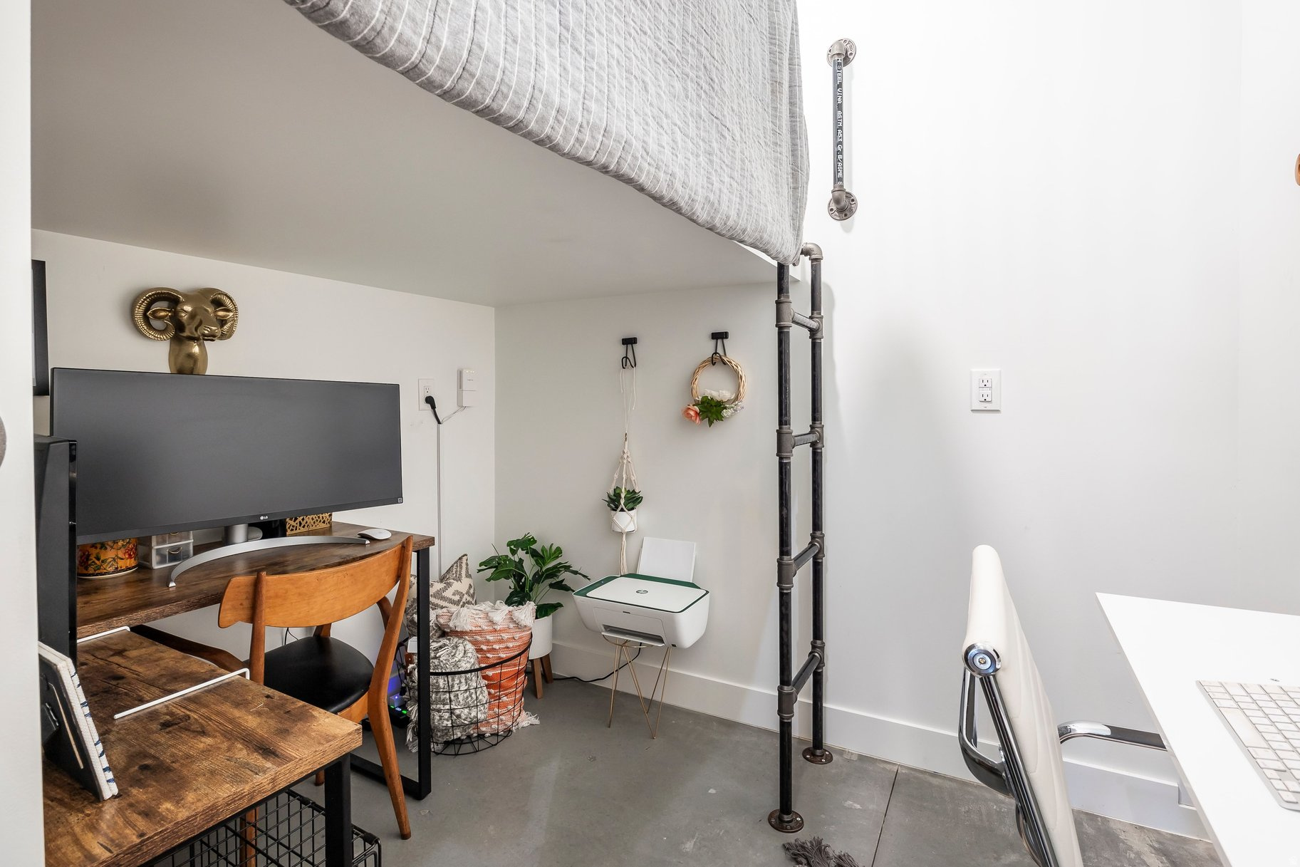CENTRAL NINTH - Residential