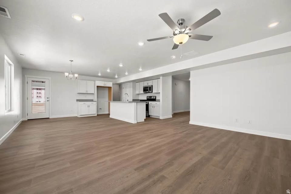 EAGLE VILLAGE - Residential