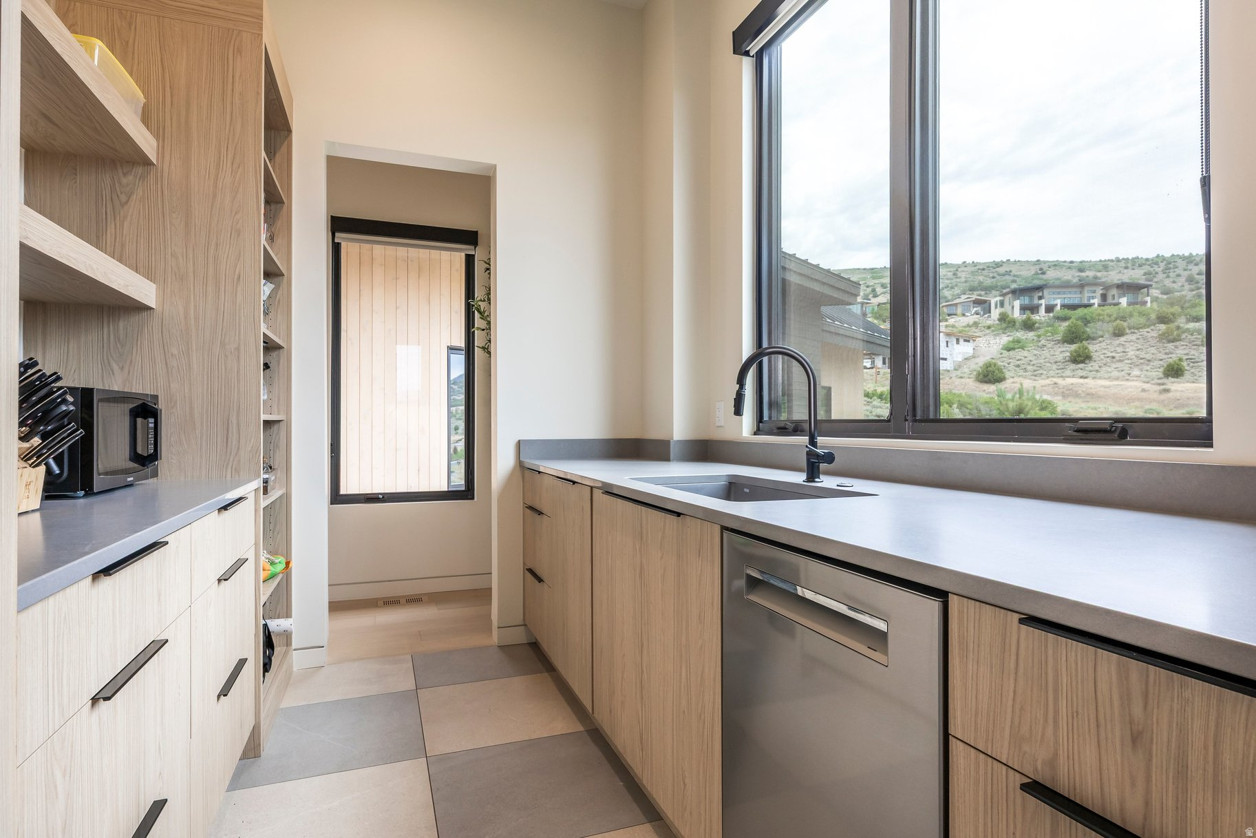 RED LEDGES - Residential