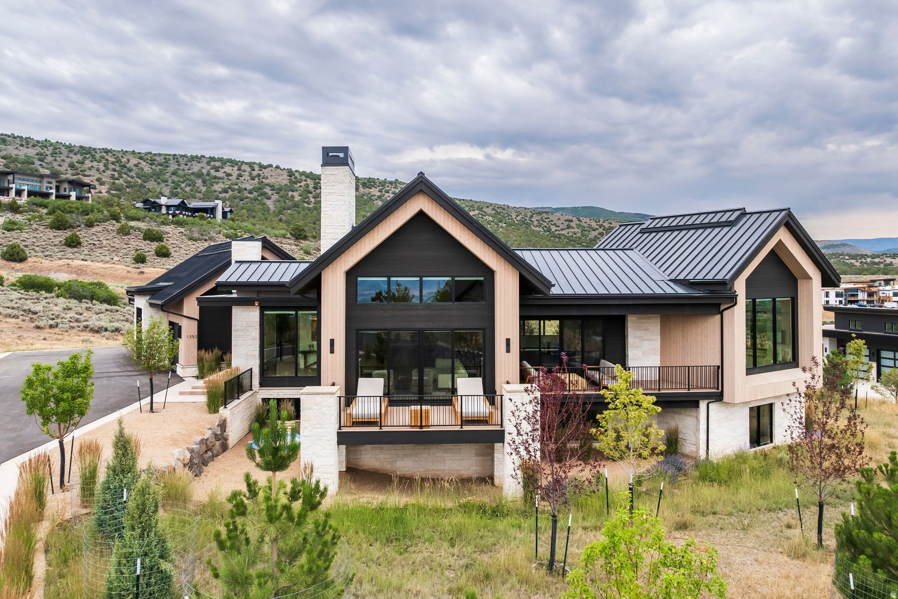 RED LEDGES - Residential