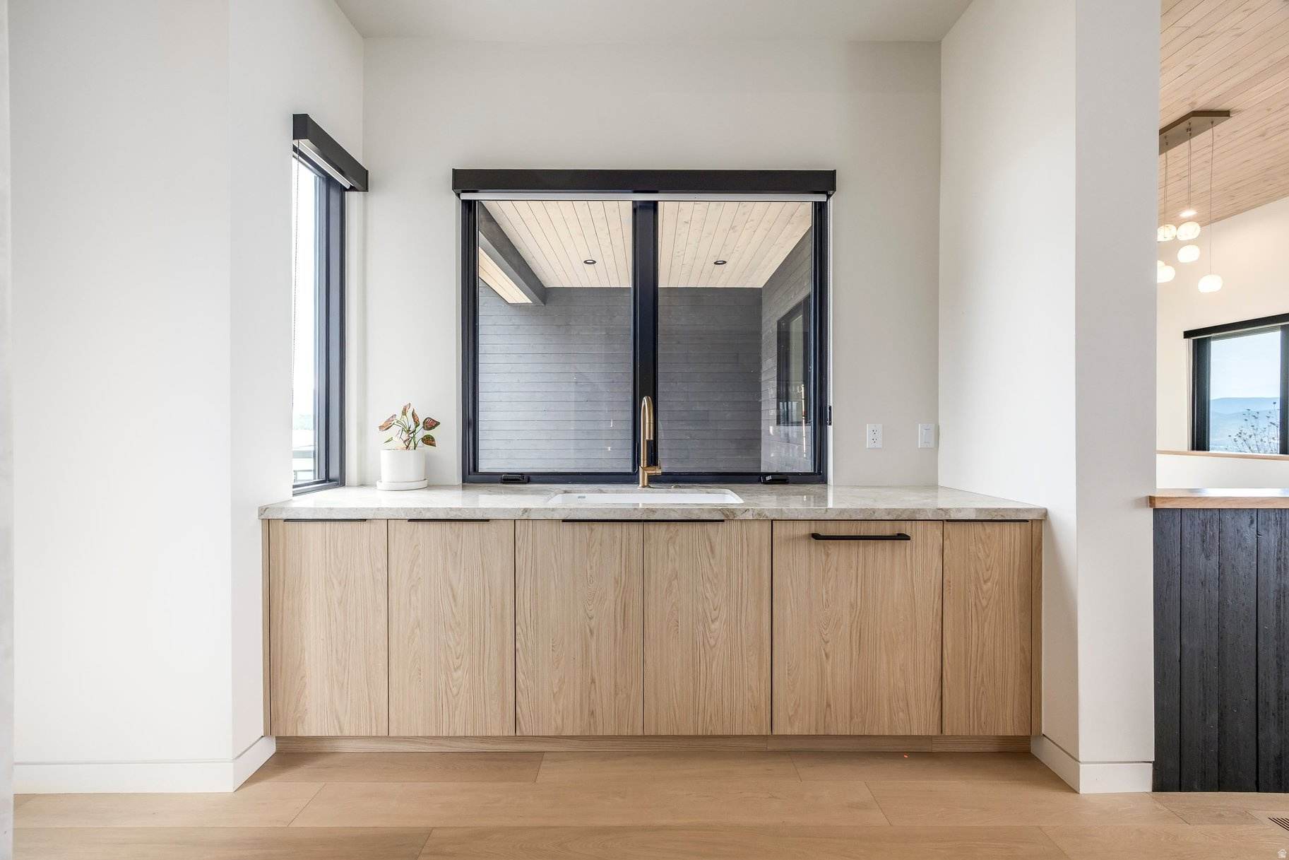 RED LEDGES - Residential