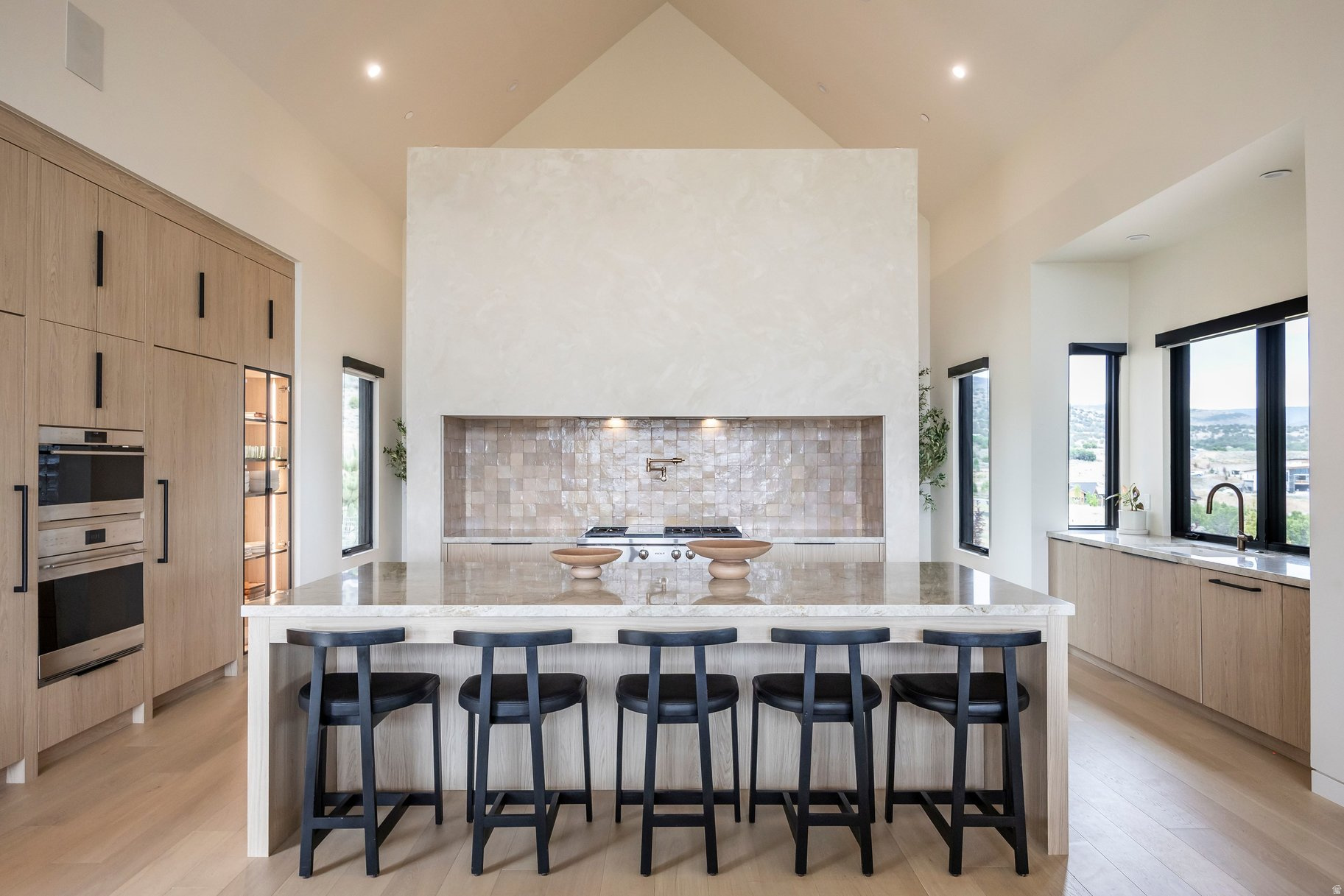 RED LEDGES - Residential