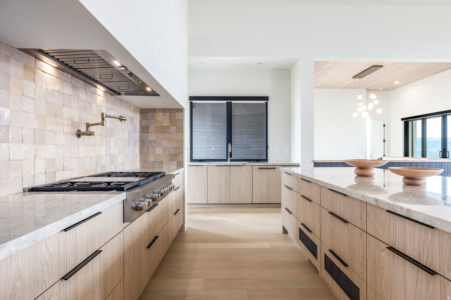 RED LEDGES - Residential