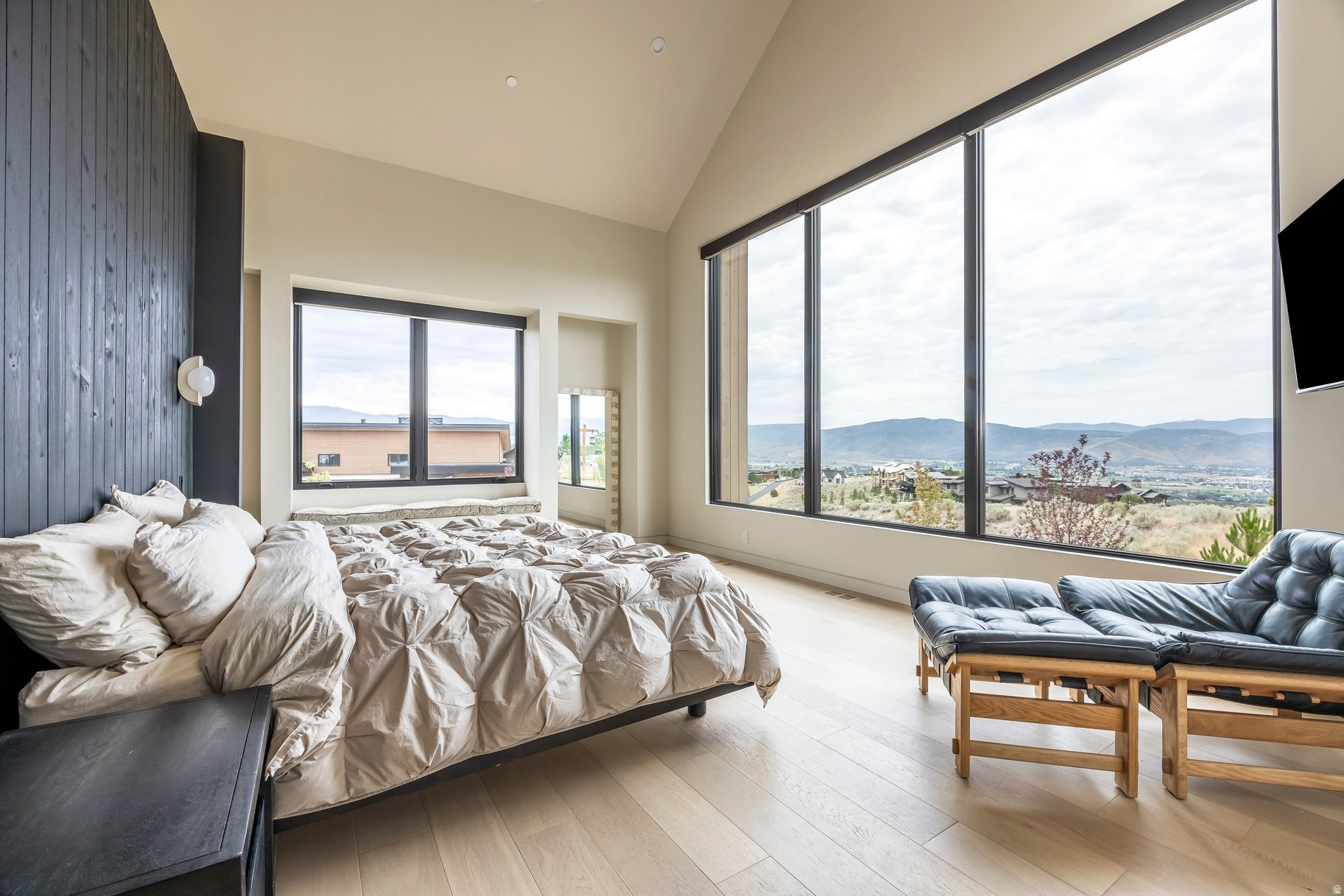 RED LEDGES - Residential