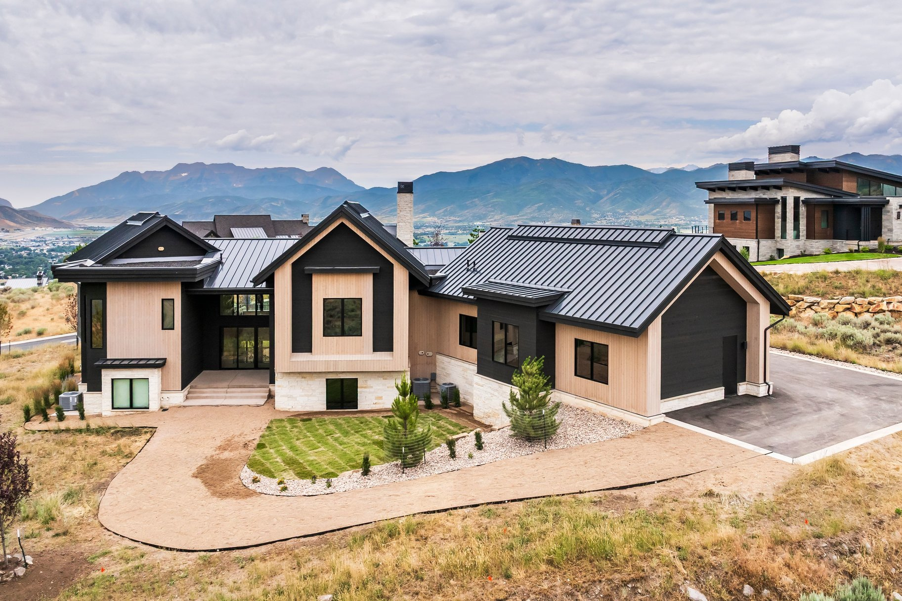 RED LEDGES - Residential