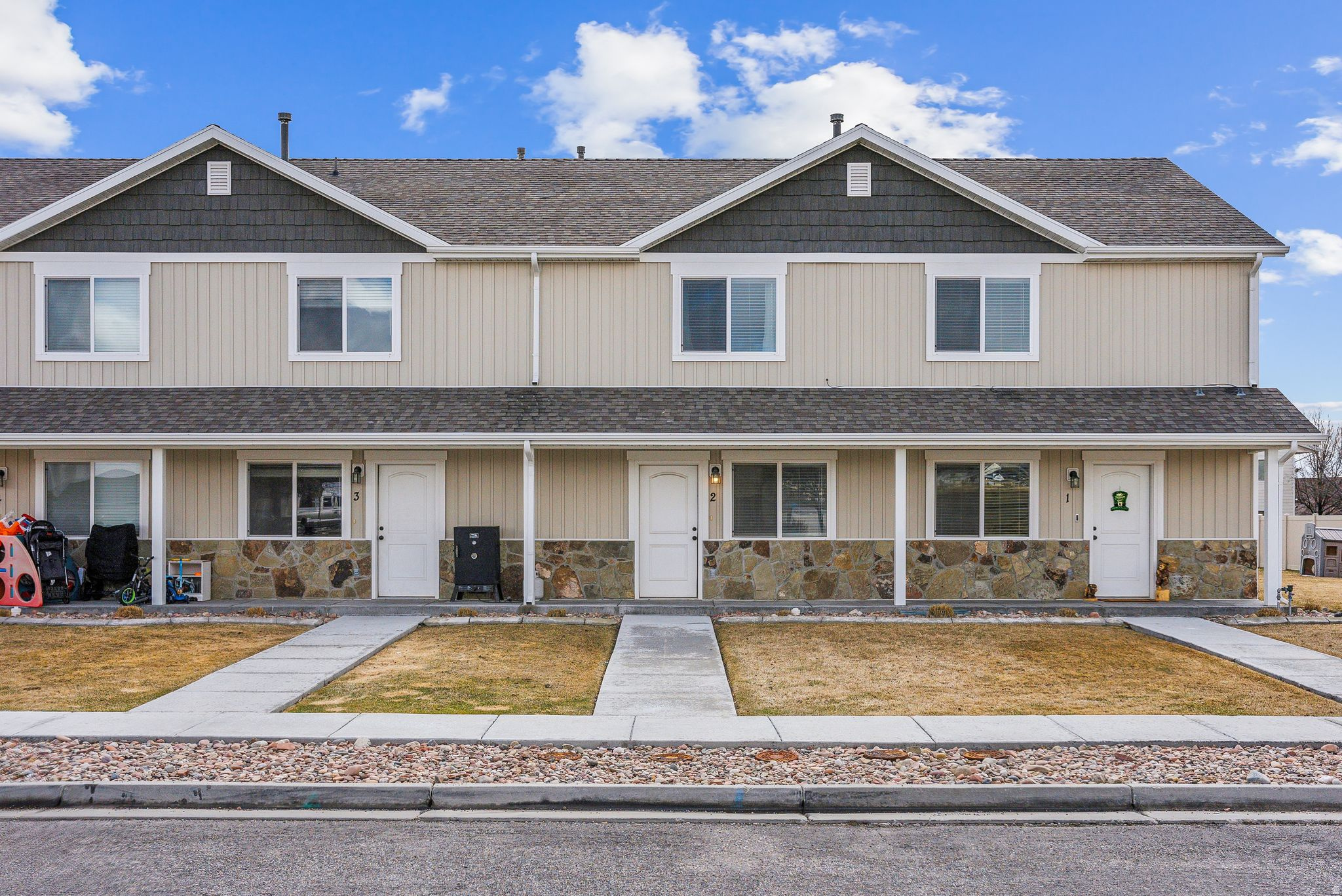 RIVER VALLEY - Residential