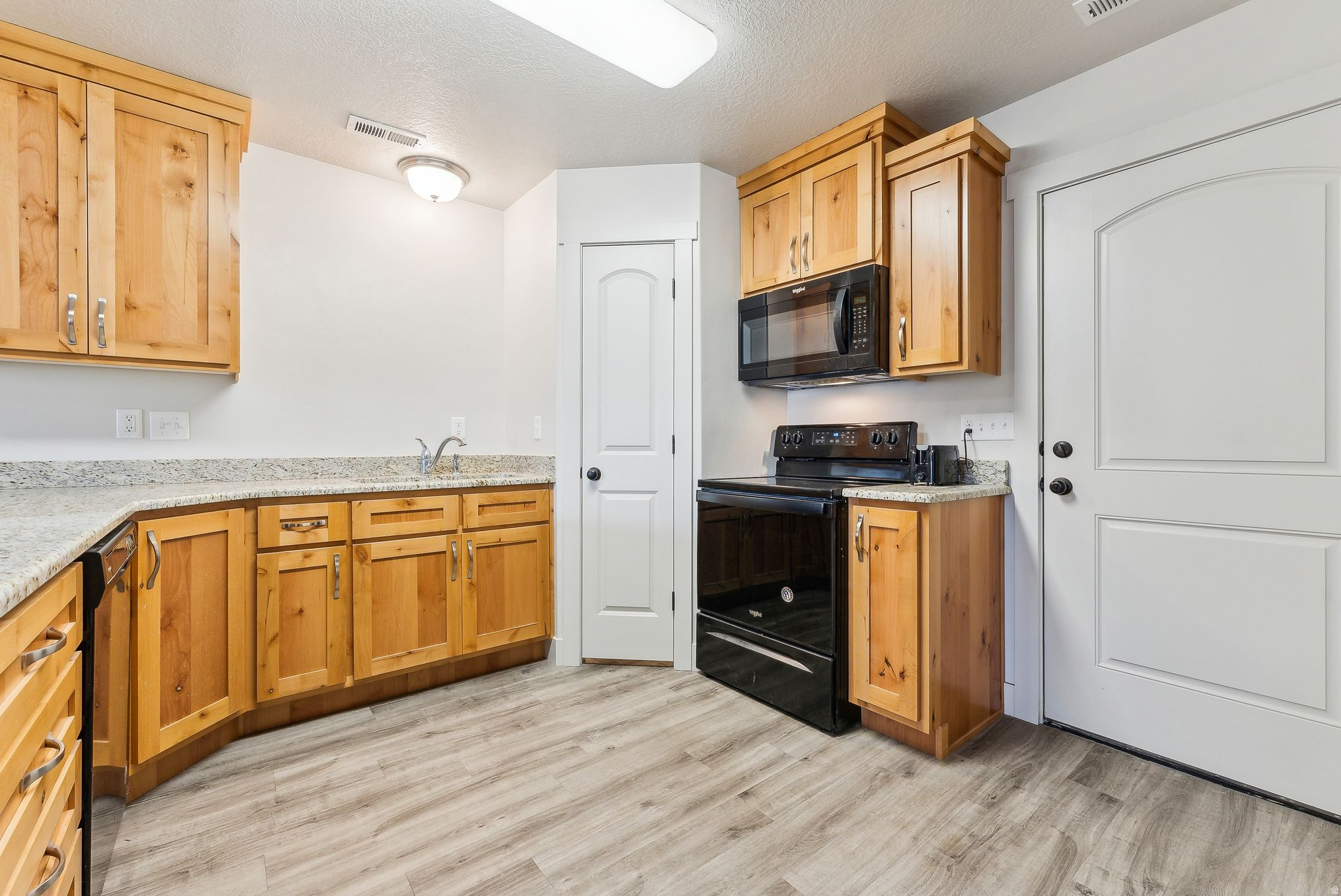 RIVER VALLEY - Residential