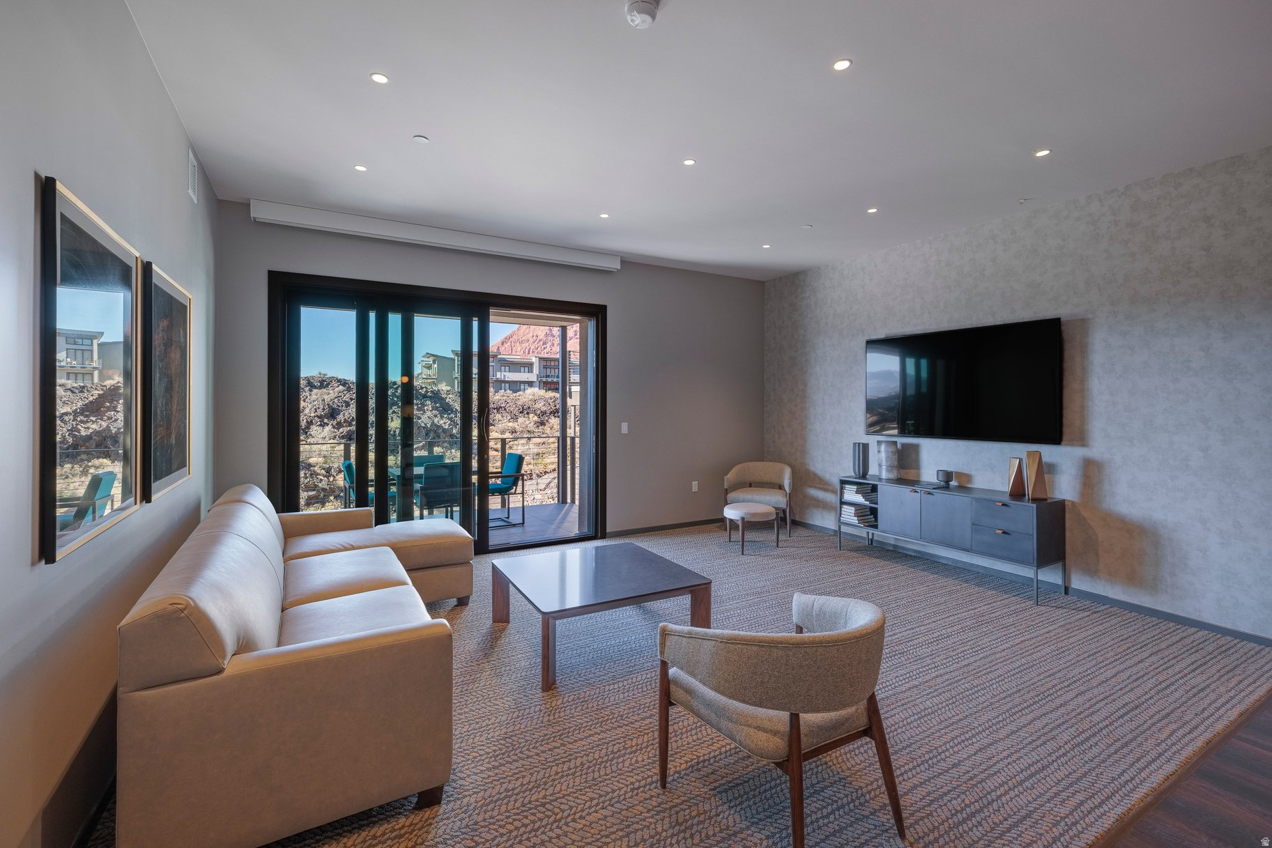 BLACK DESERT RESORT - Residential