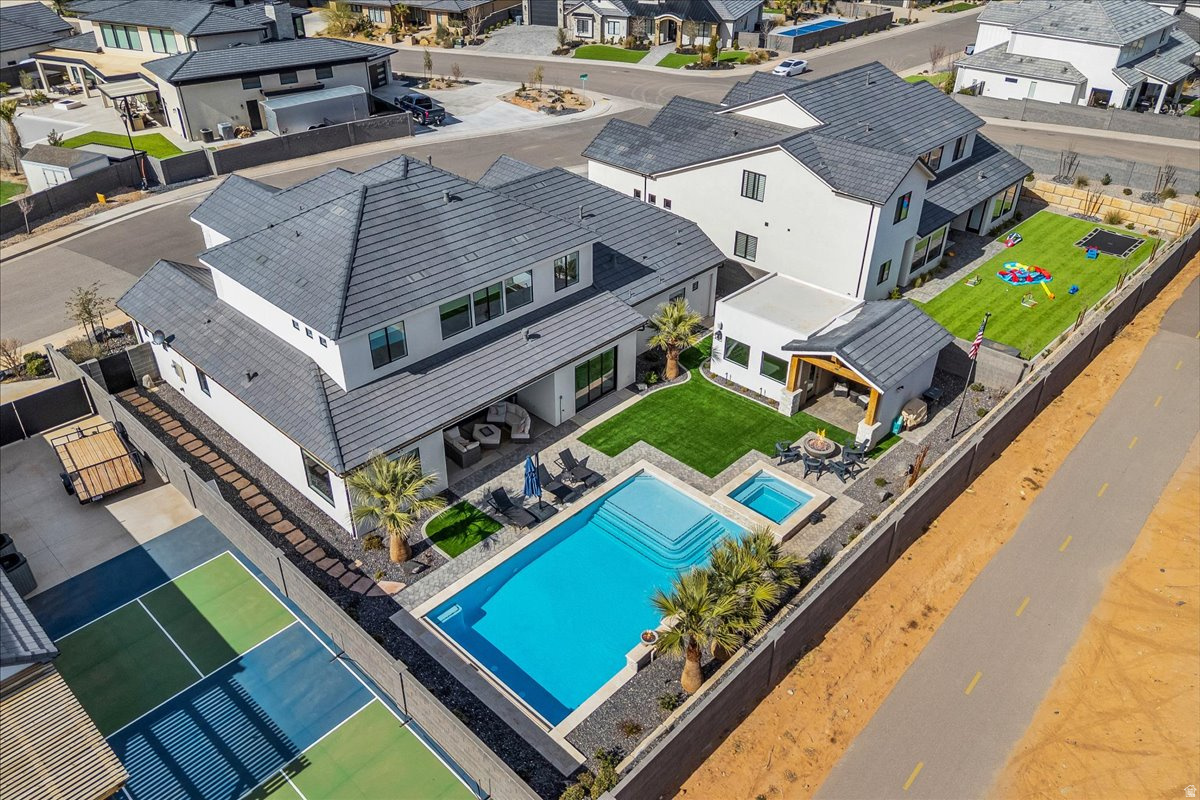 QUEENSRIDGE PARTIAL AMENDED & EXTENDED A - Residential