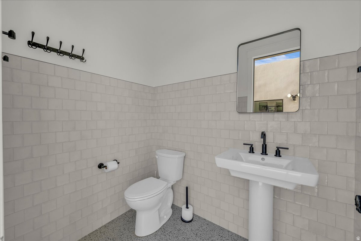 QUEENSRIDGE PARTIAL AMENDED & EXTENDED A - Residential