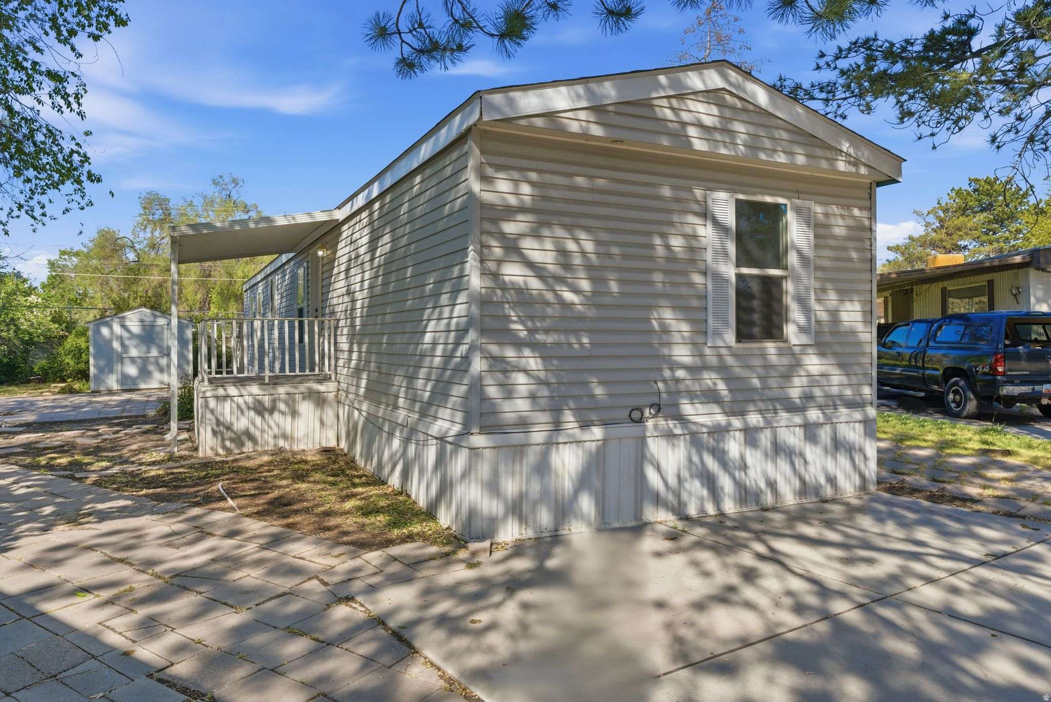 ALL SEASONS - Residential