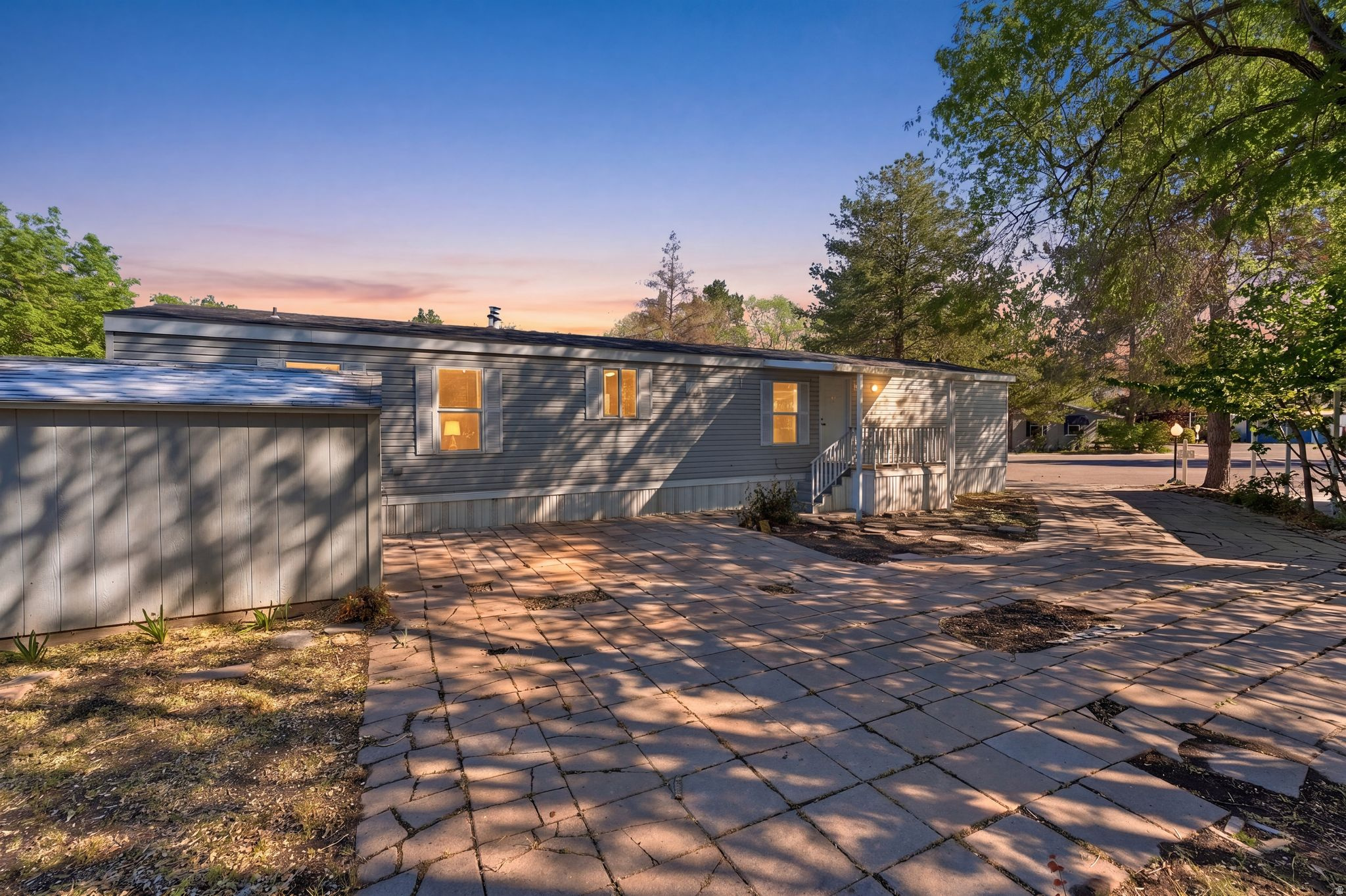 ALL SEASONS - Residential