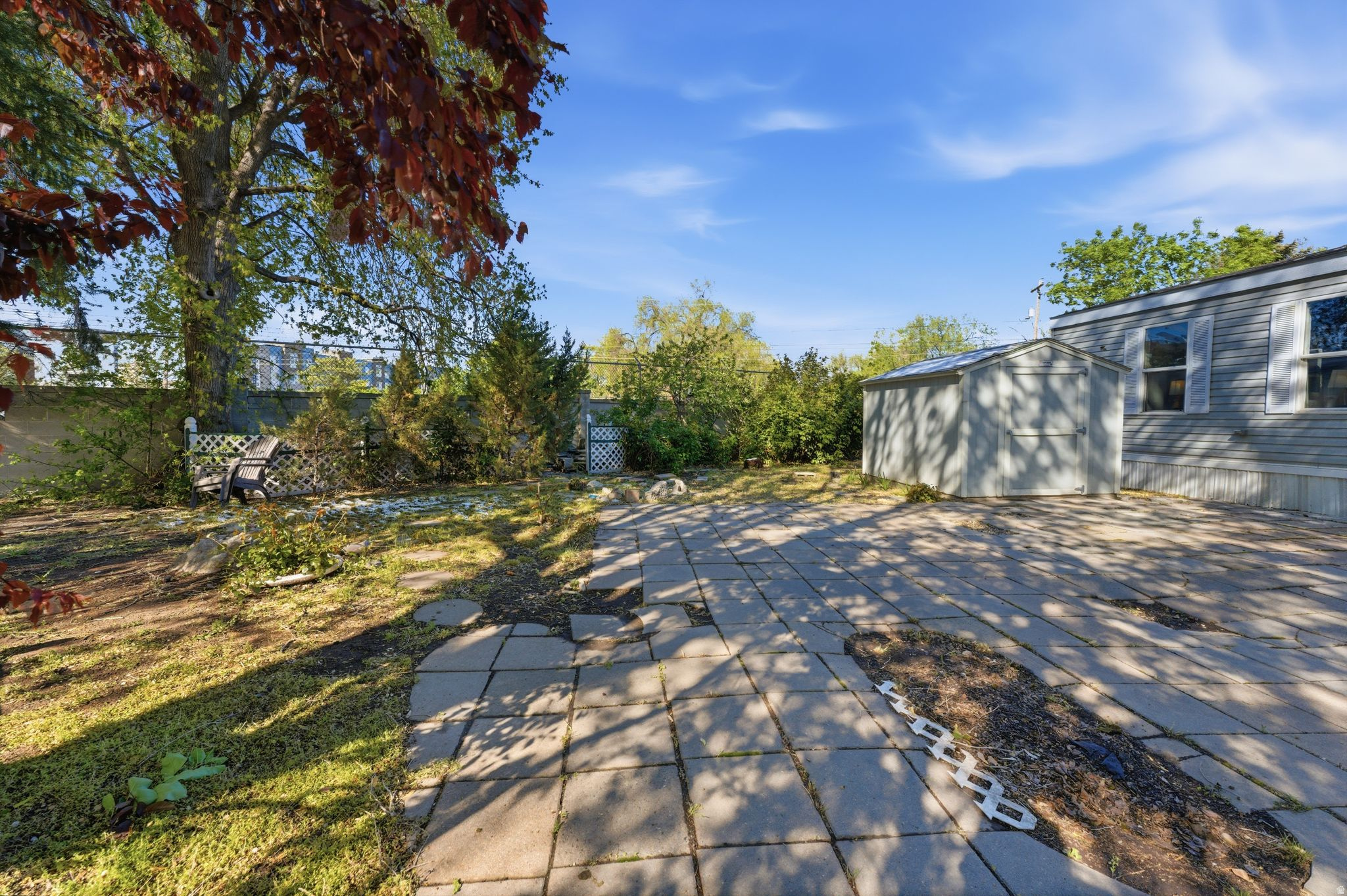 ALL SEASONS - Residential