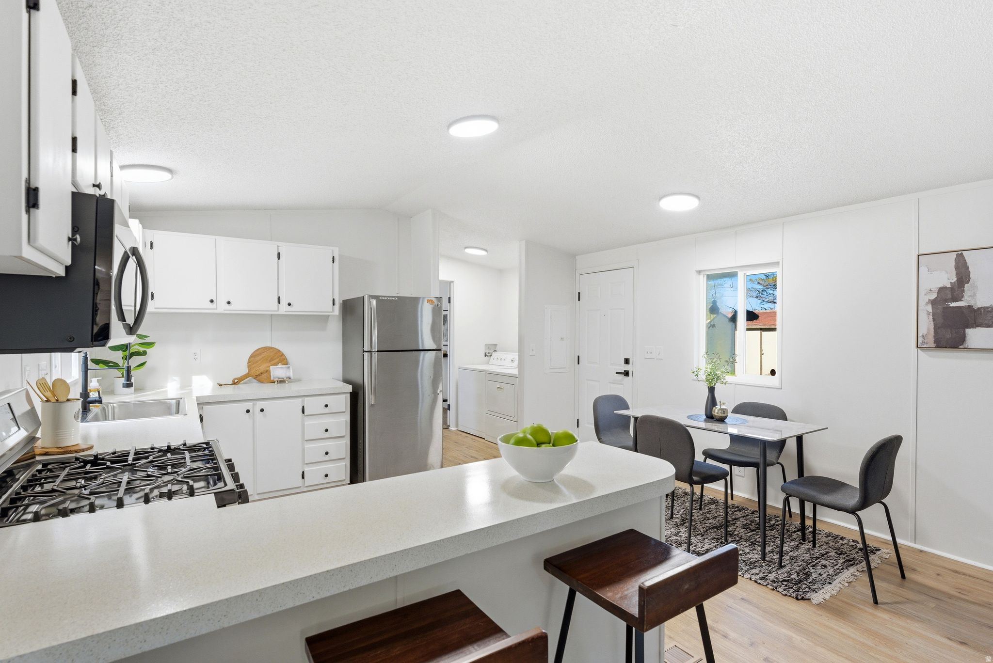 ALL SEASONS - Residential