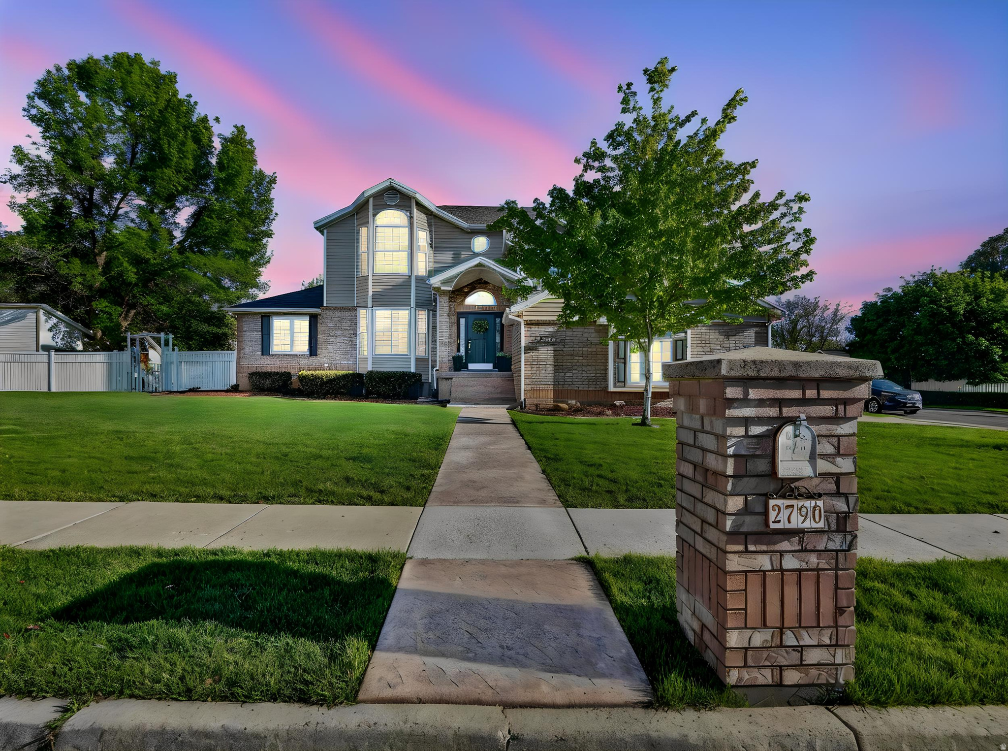 OAKCREST ON MUTTON HOLLOW - Residential