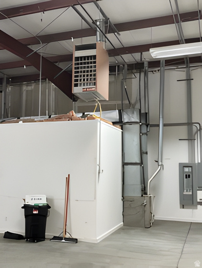 CAL-UTE INDUSTRIAL - Commercial Lease