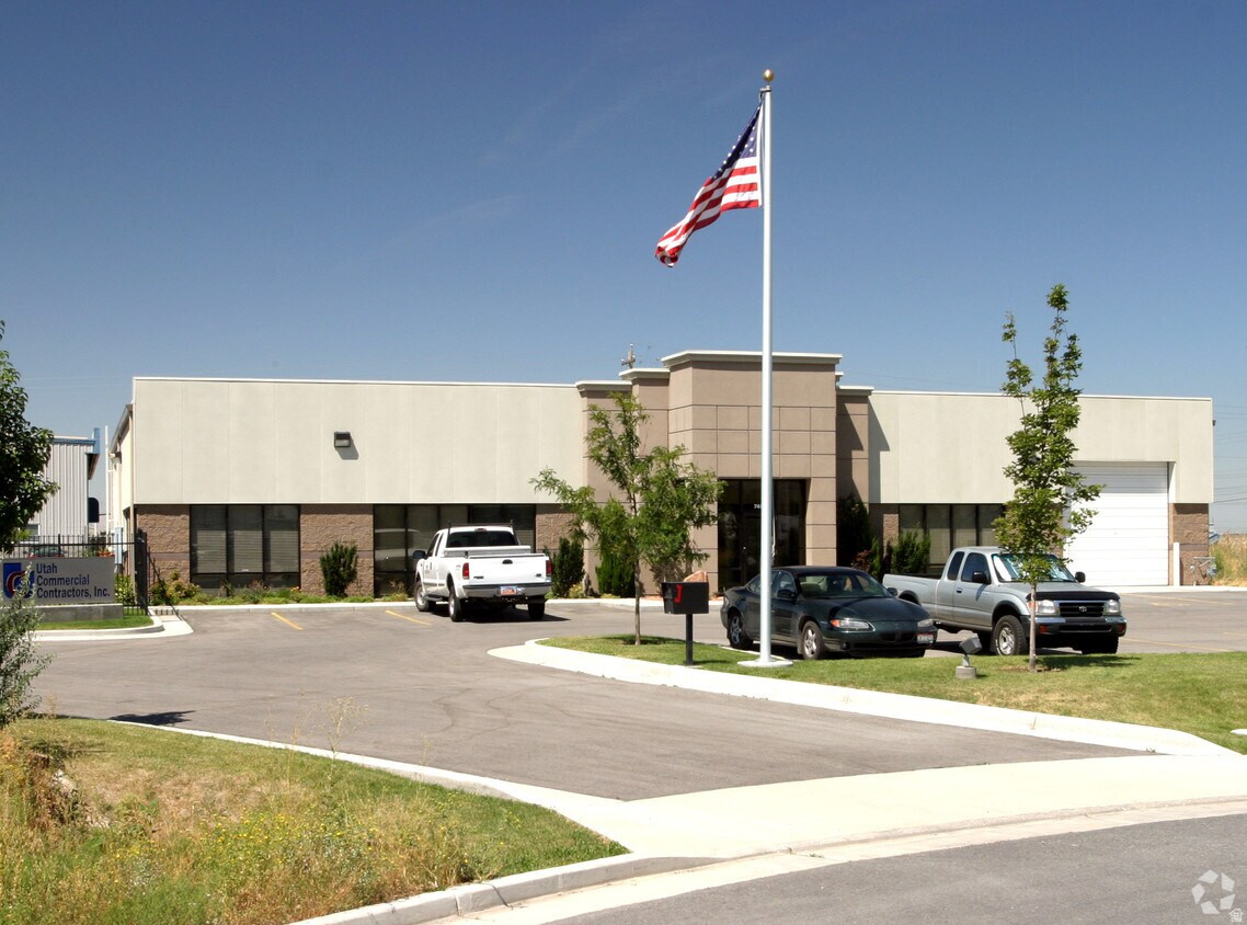 CAL-UTE INDUSTRIAL - Commercial Lease