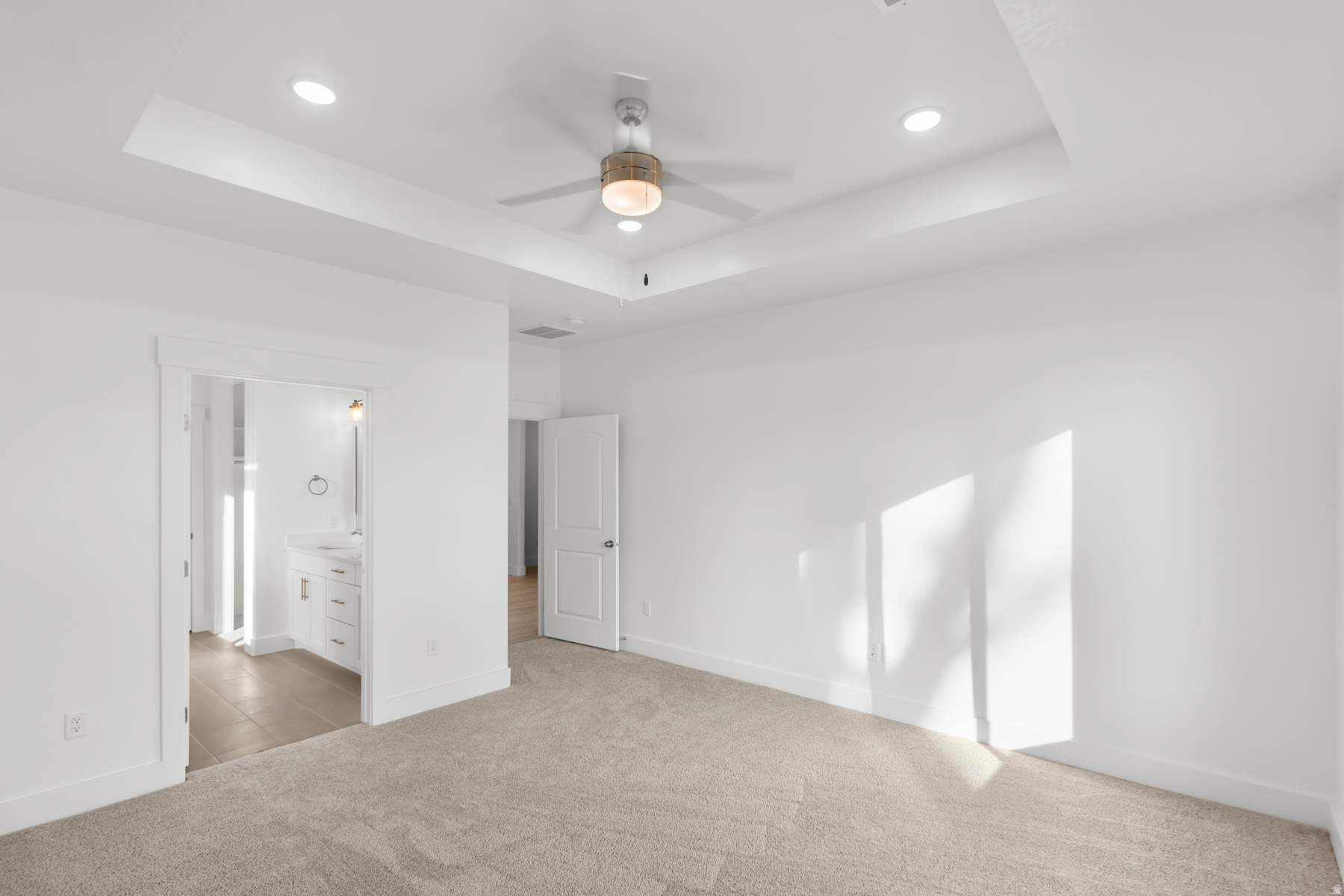 RIVERGATE - Residential