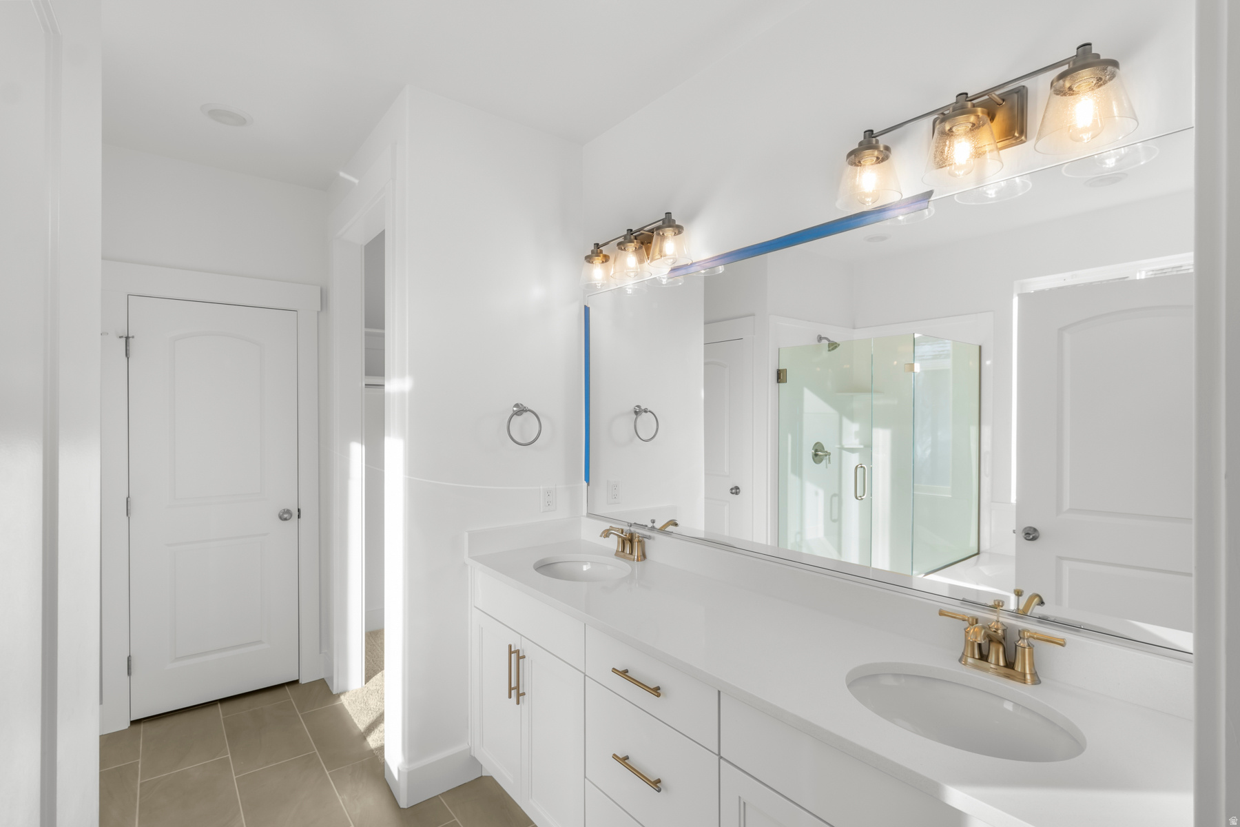 RIVERGATE - Residential