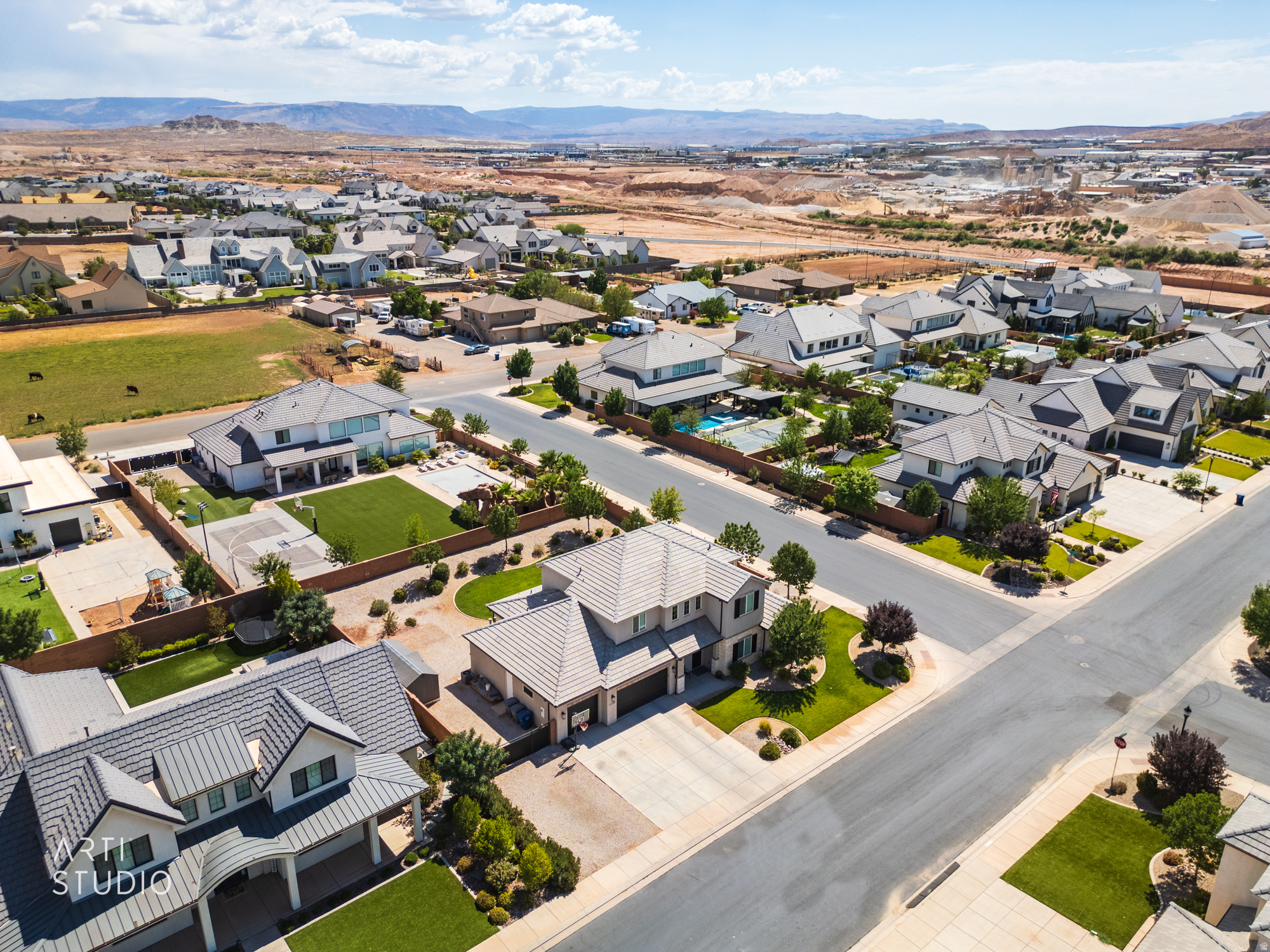 FIELDSTONE PH 5 - Residential