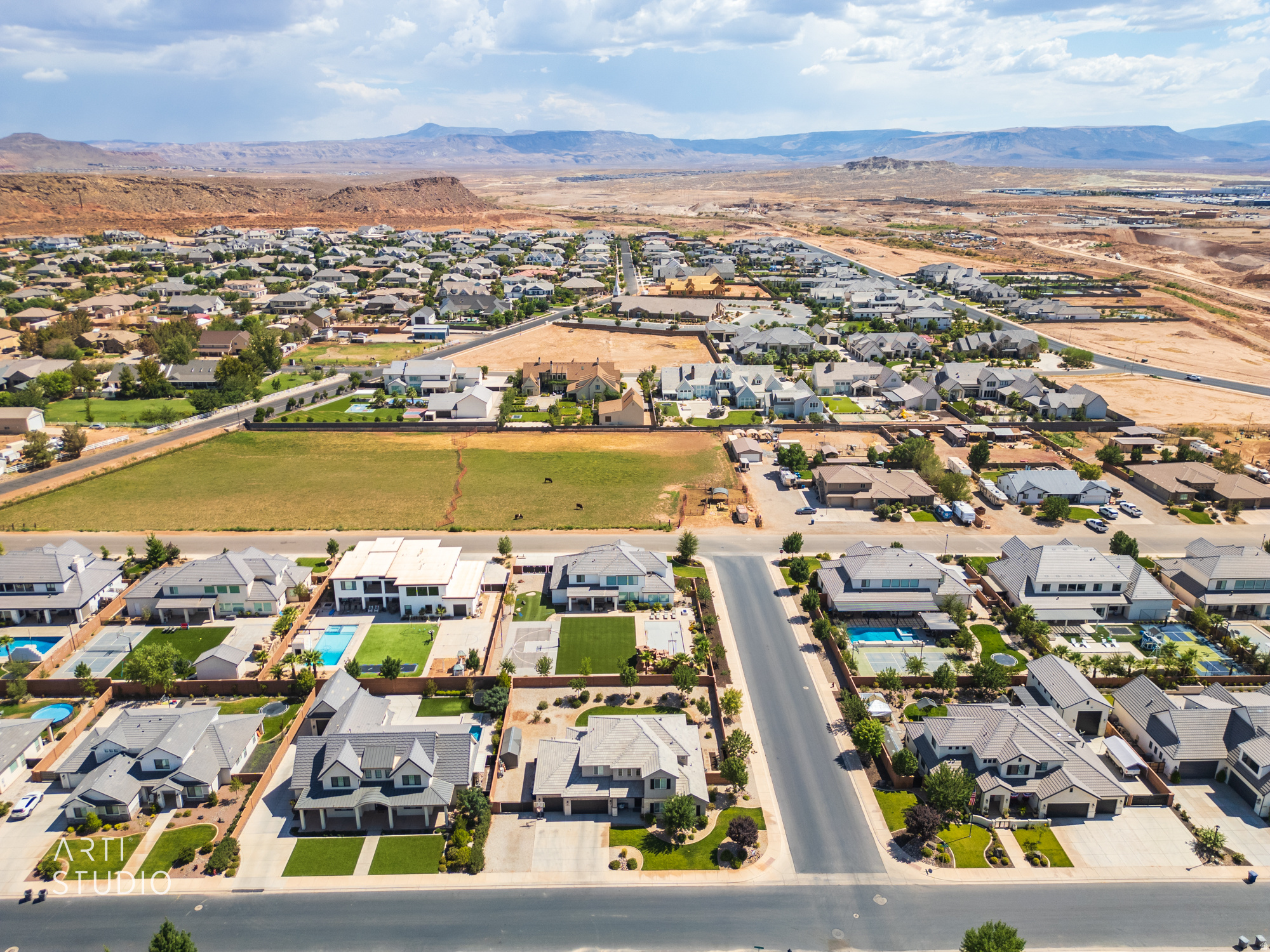 FIELDSTONE PH 5 - Residential