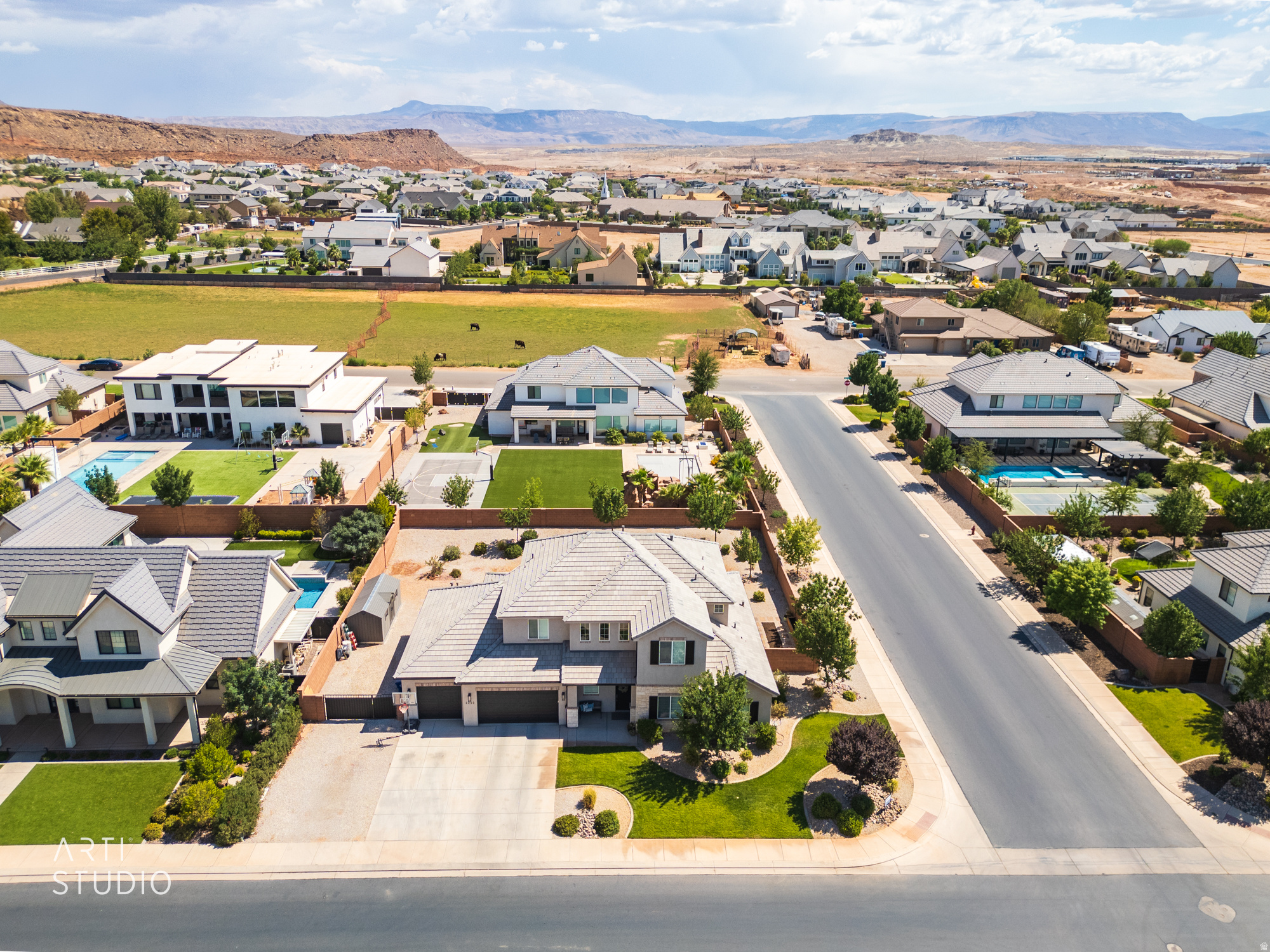FIELDSTONE PH 5 - Residential
