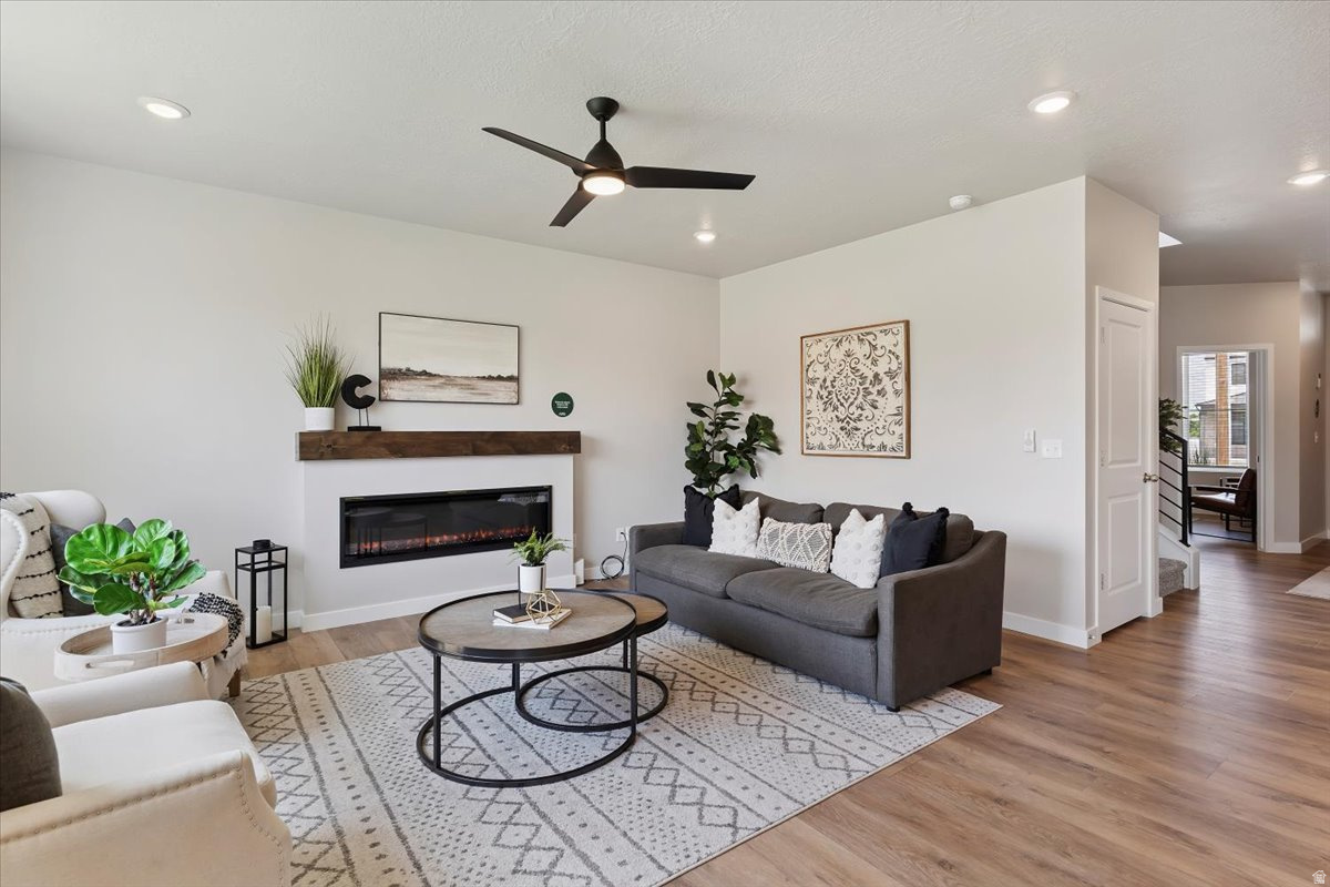 RIVERSIDE ESTATES - Residential