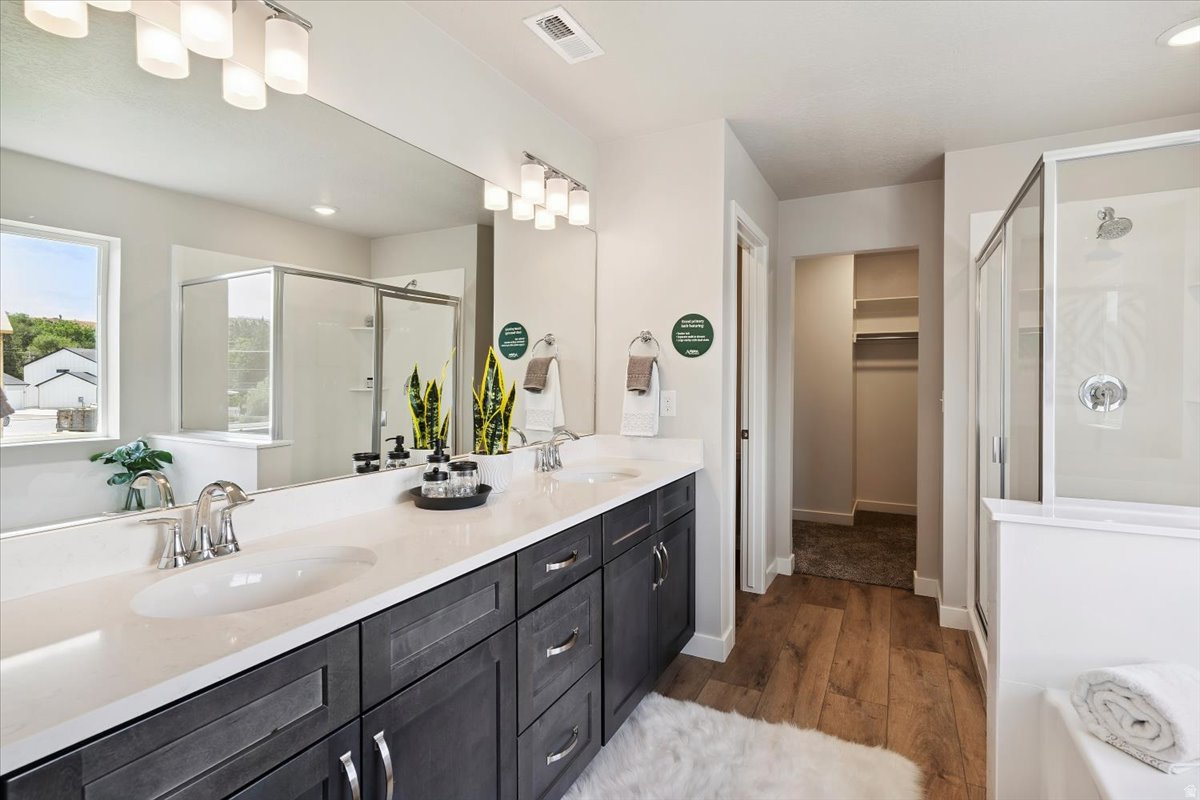 RIVERSIDE ESTATES - Residential